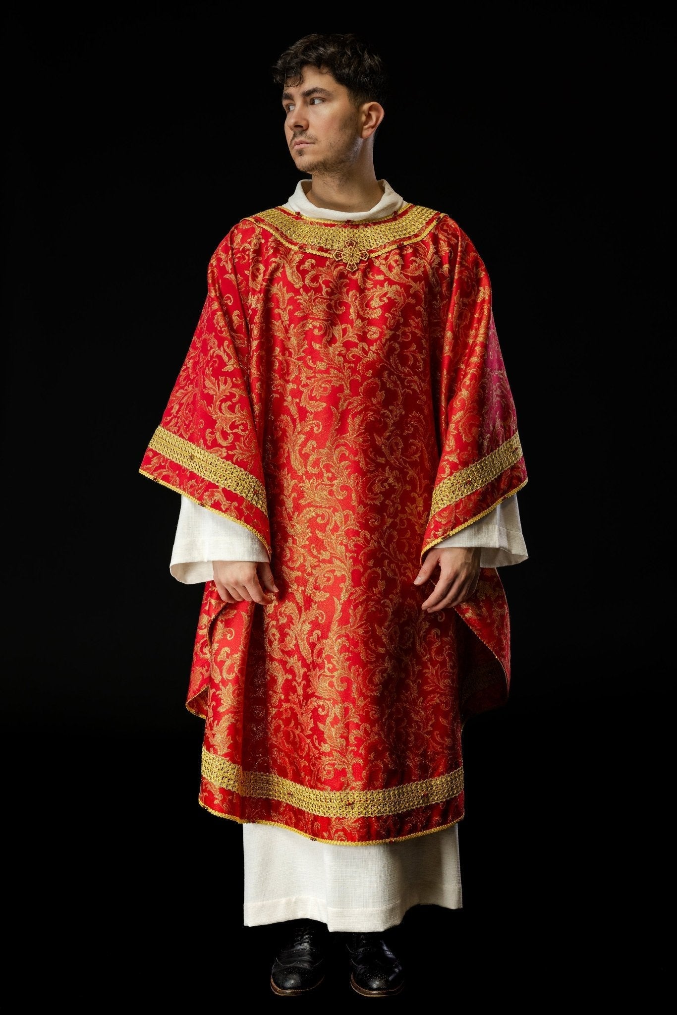 Red chasuble with natural stones Handmade 7010 HM/7010/02/90 - HAFTINAUSA.COM