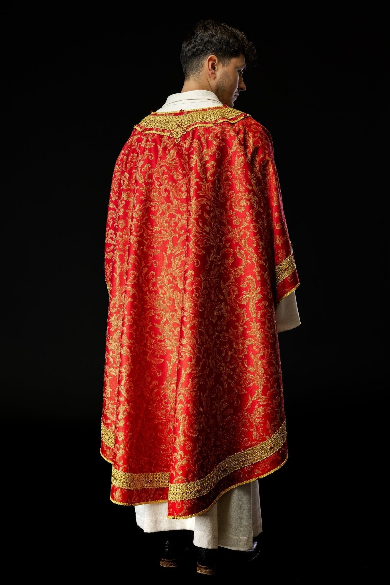 Red chasuble with natural stones Handmade 7010 HM/7010/02/90 - HAFTINAUSA.COM