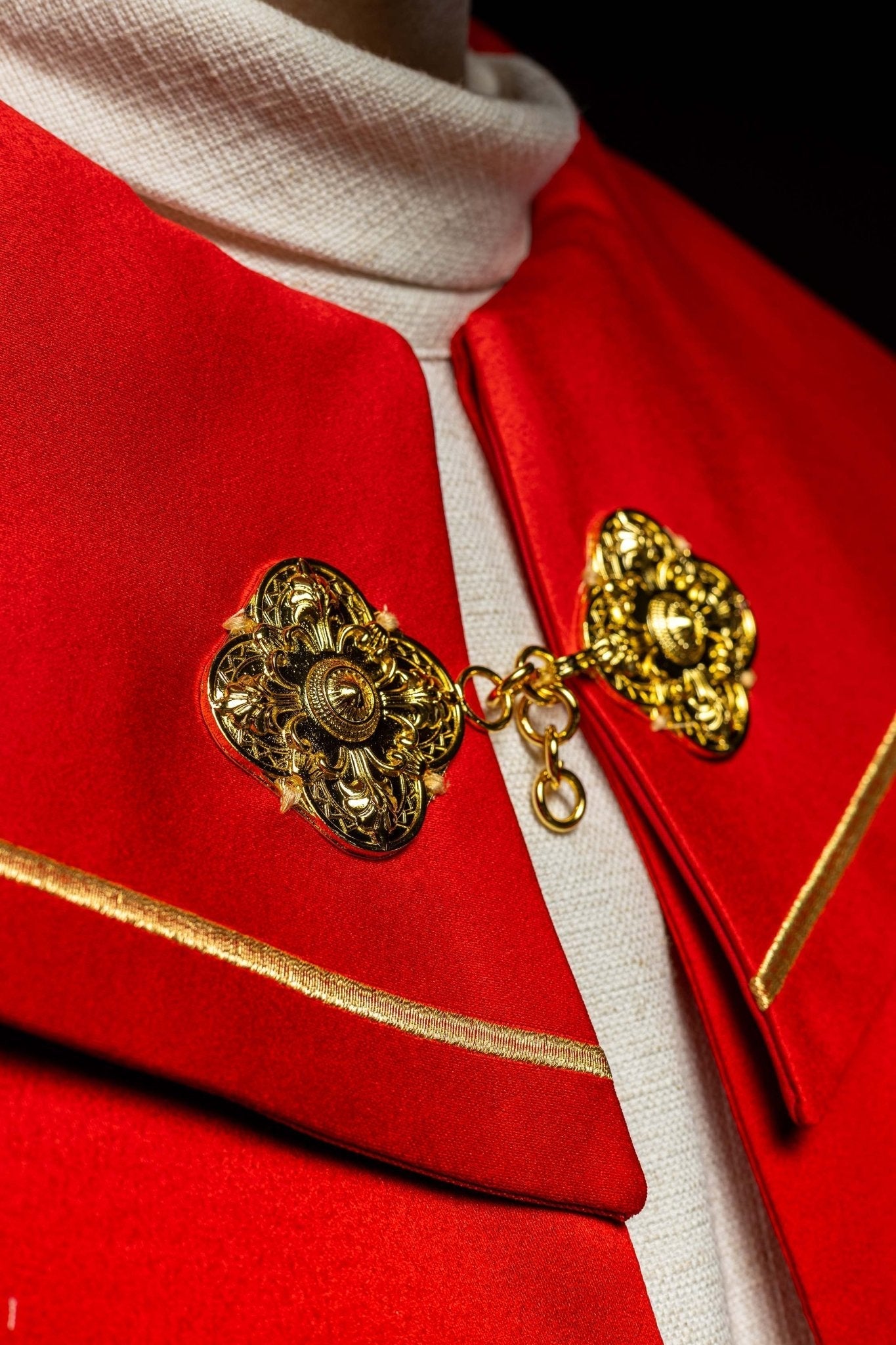 Red church cope with embroidery with gold crosses KKP/024/02/20 CZERWONA SAT. POMPON 145cm - HAFTINAUSA.COM