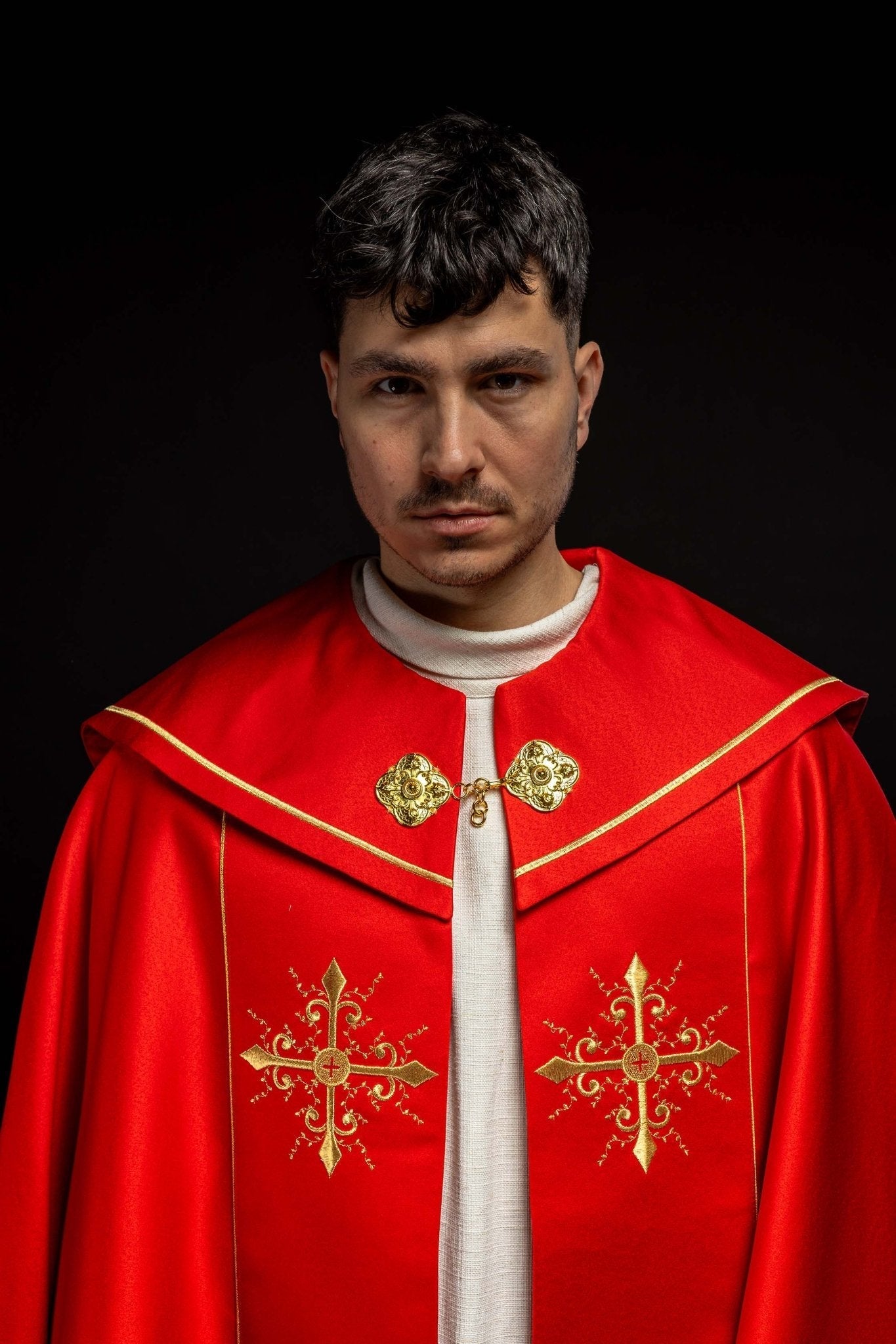 Red church cope with embroidery with gold crosses KKP/024/02/20 CZERWONA SAT. POMPON 145cm - HAFTINAUSA.COM