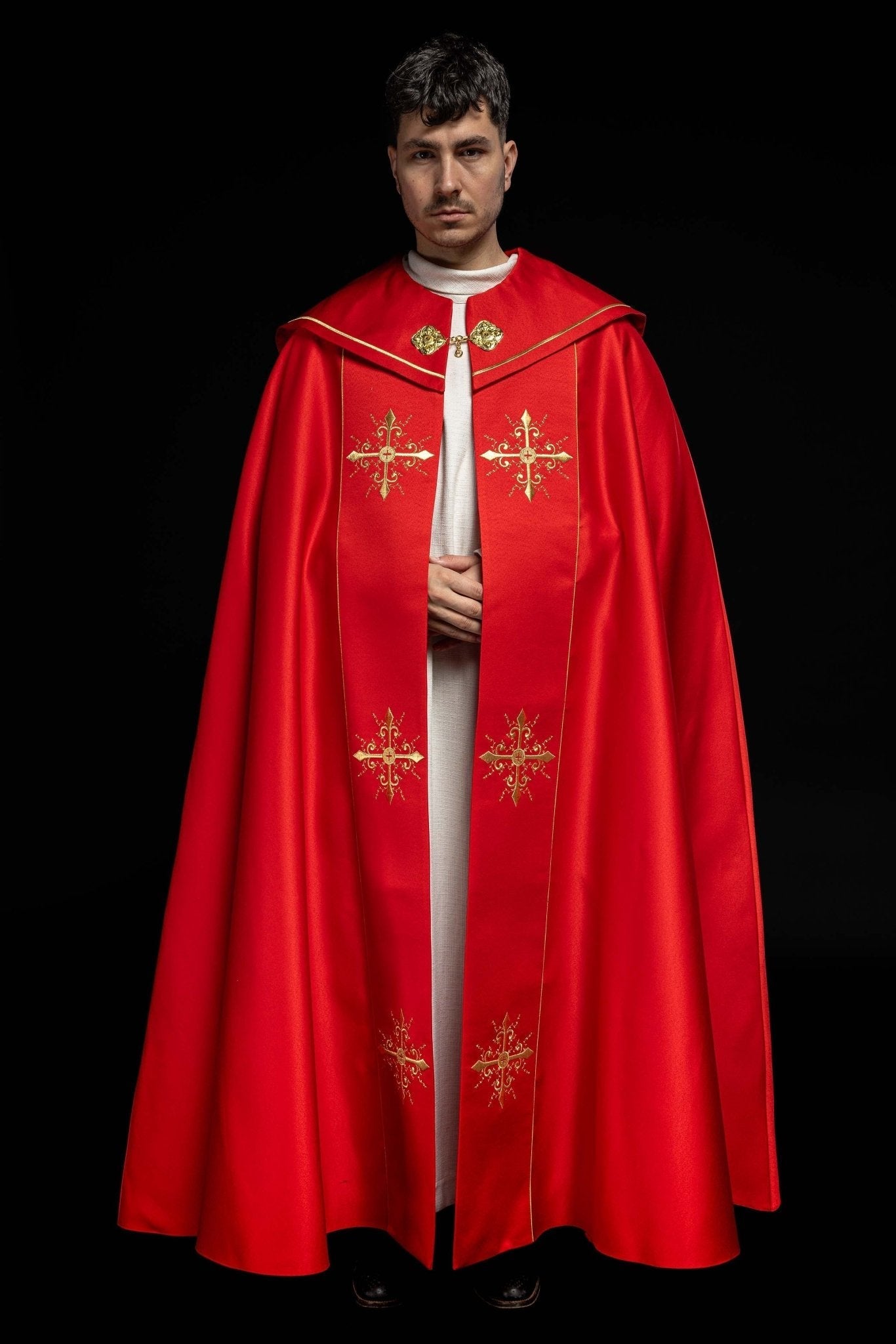 Red church cope with embroidery with gold crosses KKP/024/02/20 CZERWONA SAT. POMPON 145cm - HAFTINAUSA.COM