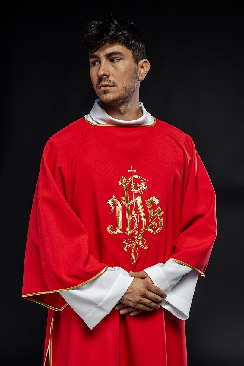 Red dalmatic chasuble with gold IHS KDL/032/02/12/D - HAFTINAUSA.COM