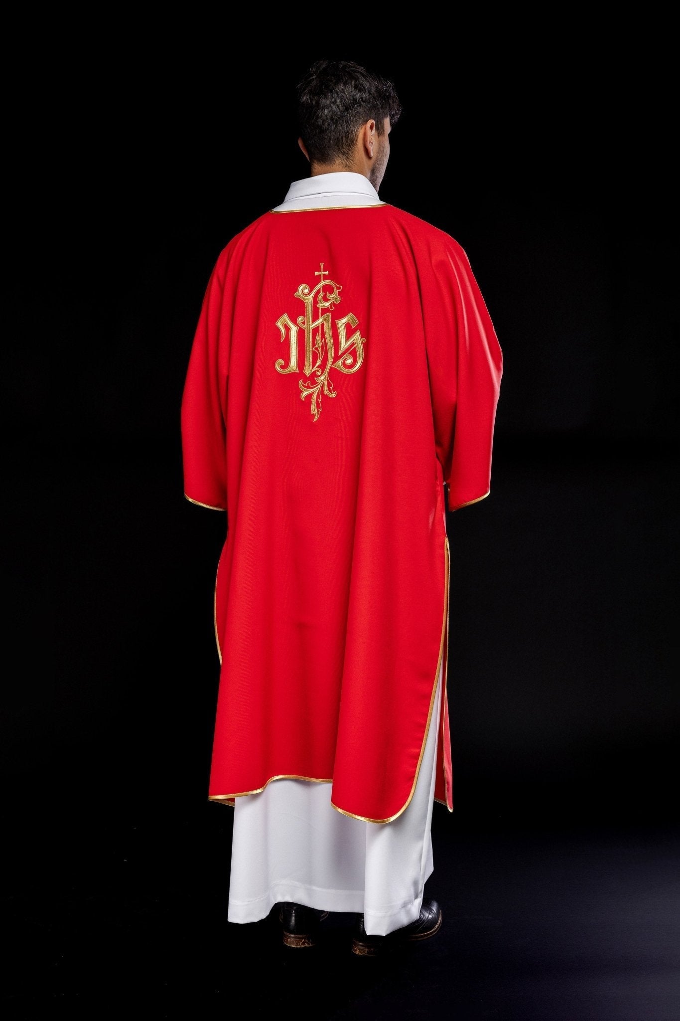 Red dalmatic chasuble with gold IHS KDL/032/02/12/D - HAFTINAUSA.COM