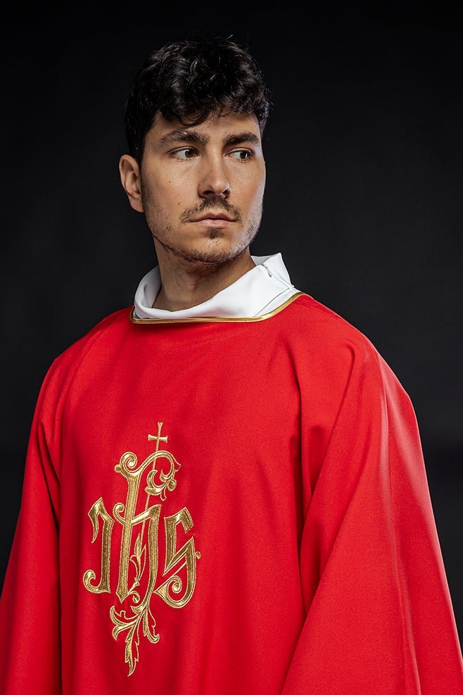 Red dalmatic chasuble with gold IHS KDL/032/02/12/D - HAFTINAUSA.COM