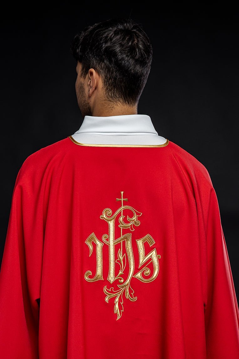 Red dalmatic chasuble with gold IHS KDL/032/02/12/D - HAFTINAUSA.COM