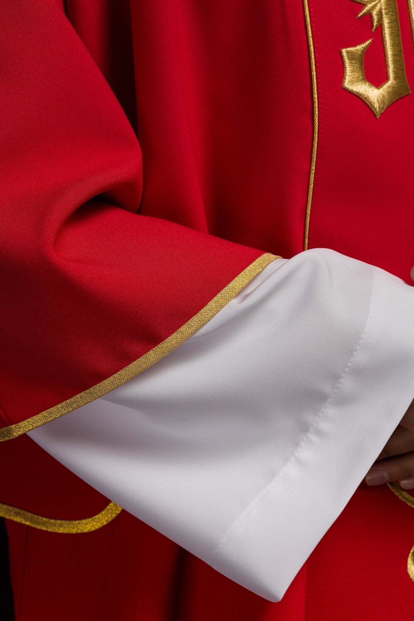 Red dalmatic with embroidered IHS band KDL/031/02/01/A CZERWONY DALMATYK - HAFTINAUSA.COM