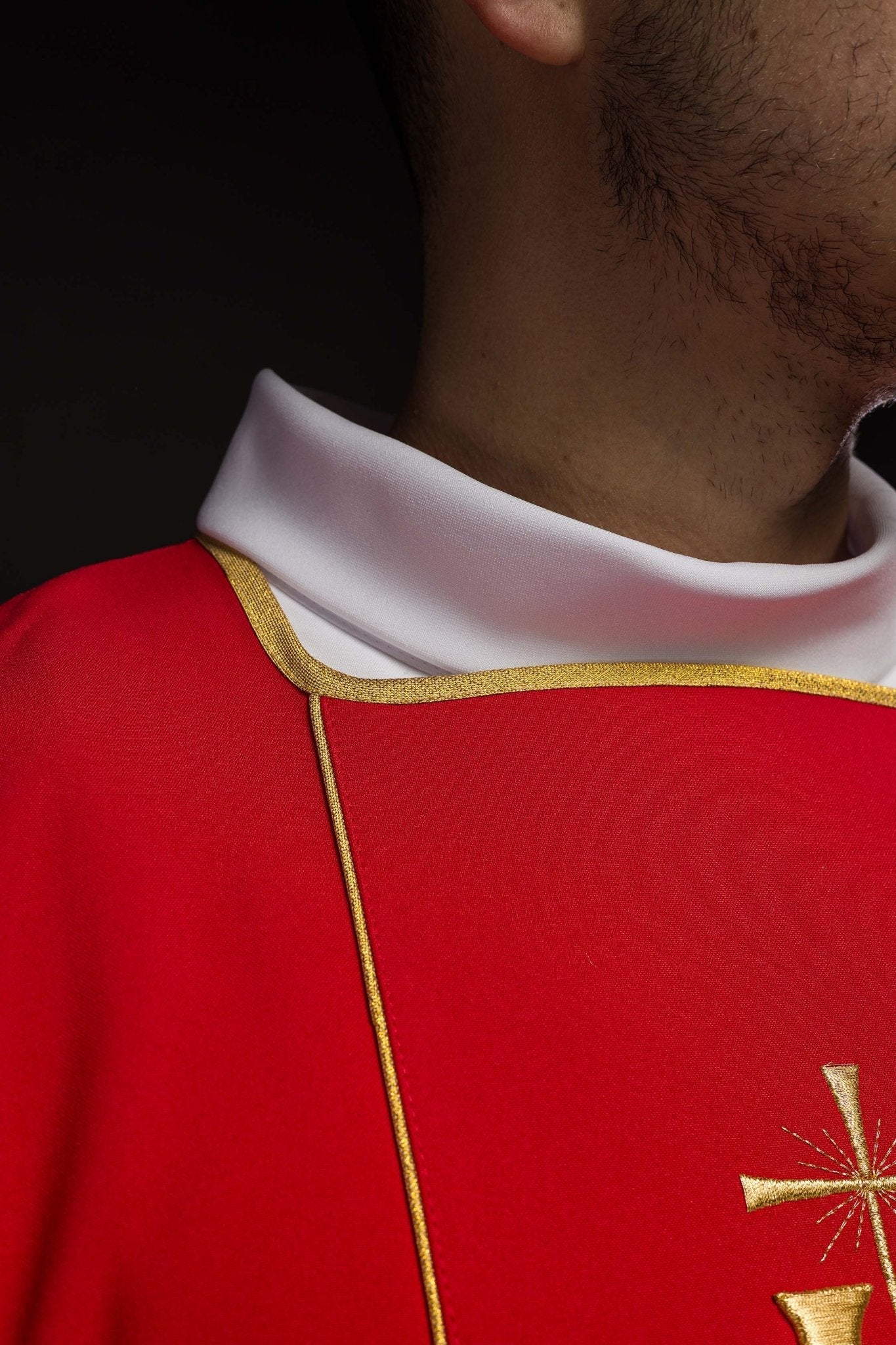 Red dalmatic with embroidered IHS band KDL/031/02/01/A CZERWONY DALMATYK - HAFTINAUSA.COM