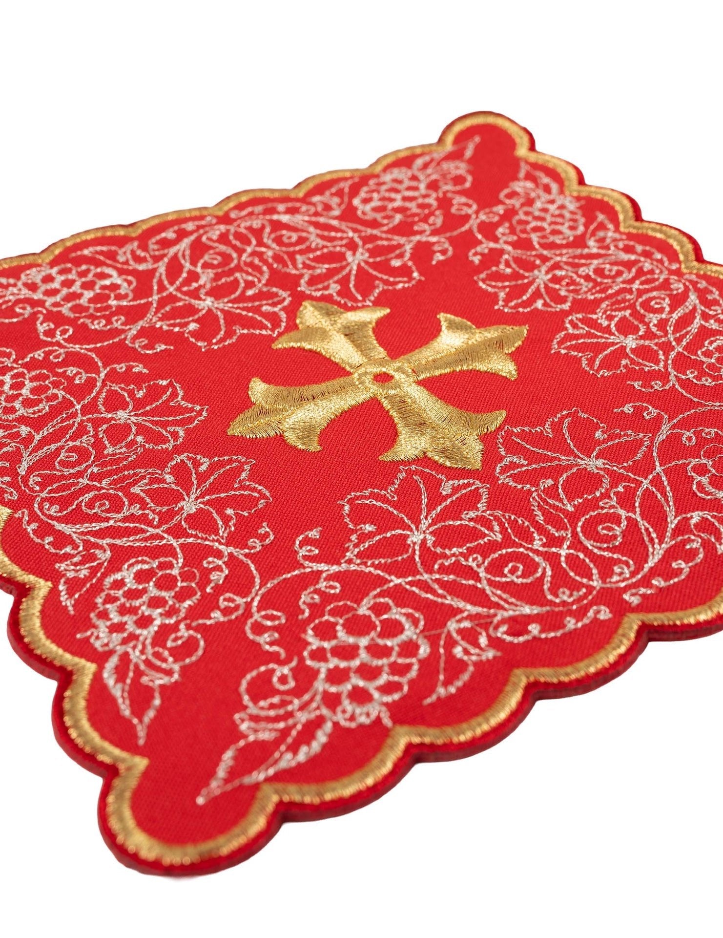 Red embroidered chalice linens set with a cross motif KDT/5028/02 CZERWONY - CHASUBLES.COM