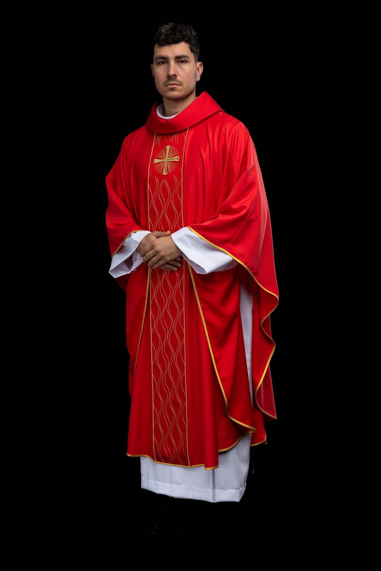 Red embroidered chasuble with a cross KOR/277/02/53 - CHASUBLES.COM