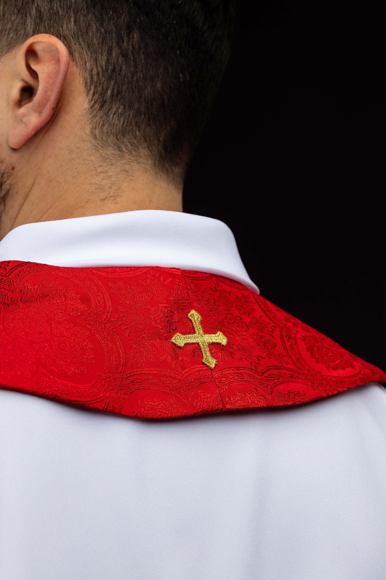 Red jacquard stole embroidered with a cross motif KST/967/02/11 - CHASUBLES.COM