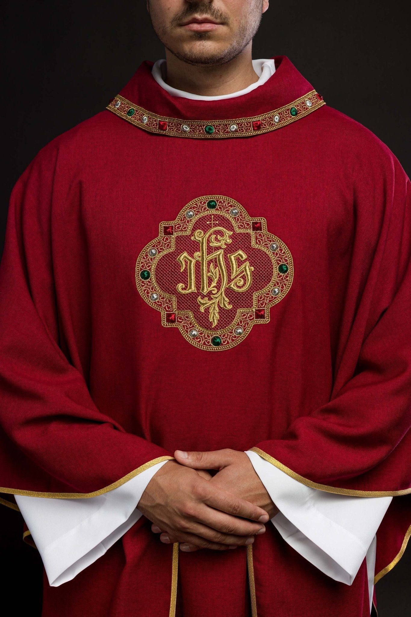 Red priest vestment with classic JHS symbol and embroidered collar S - 7073 - 02 - 70 - HAFTINAUSA.COM