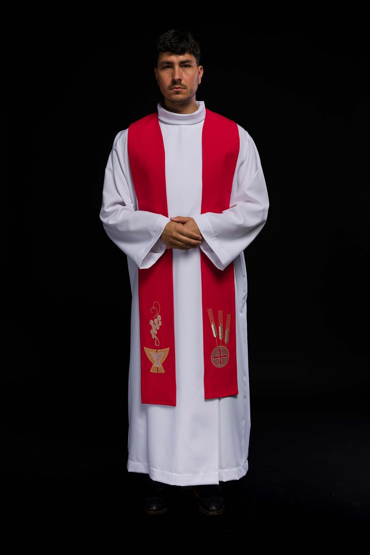 Red priest’s stole embroidered with a chalice wheat and grapes KST/009/02/01 CZERWONY - CHASUBLES.COM