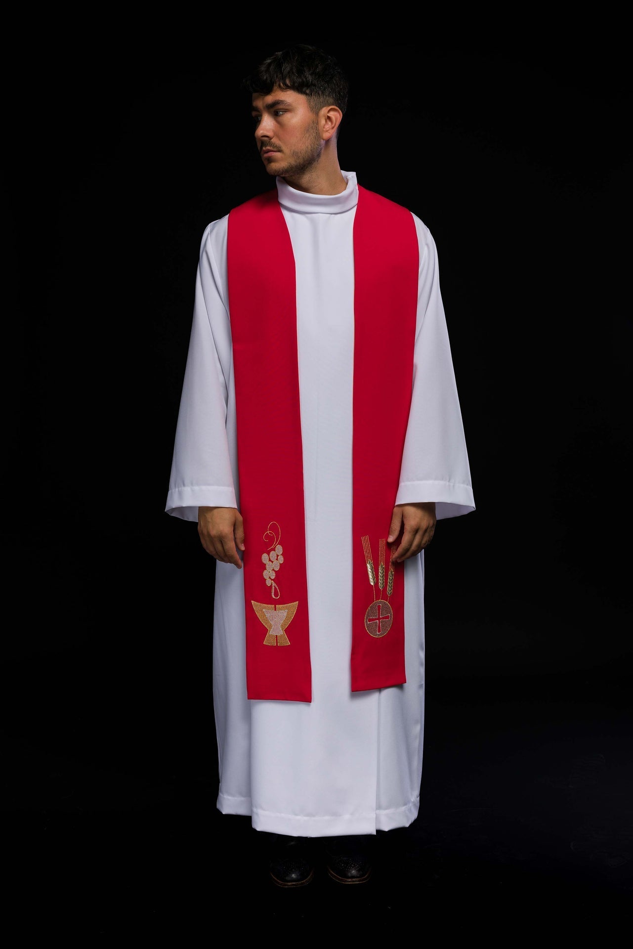 Red priest’s stole embroidered with a chalice wheat and grapes KST/009/02/01 CZERWONY - CHASUBLES.COM