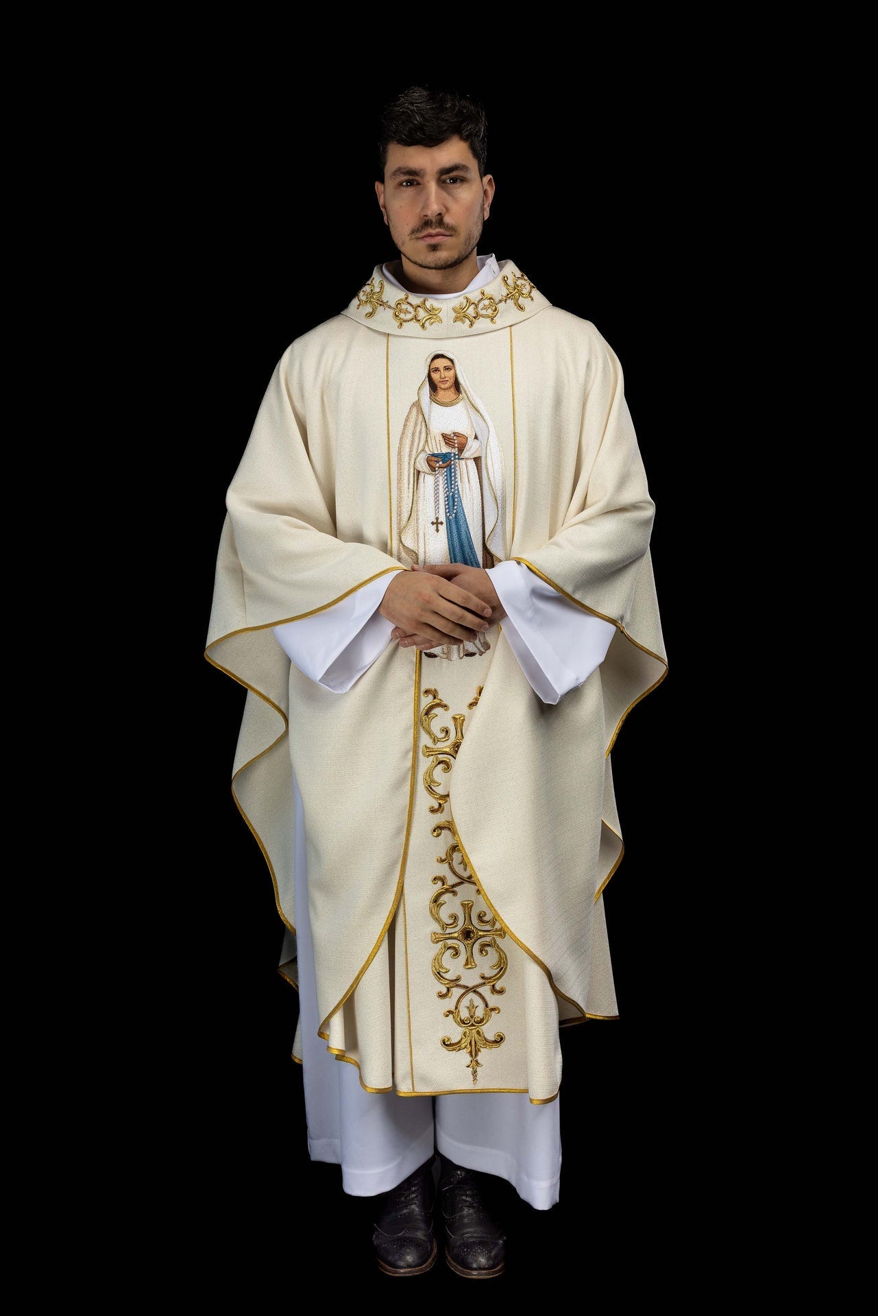 Richly embroidered chasuble with the image of Our Lady of the Rosary KOW2/045/05/71 - CHASUBLES.COM
