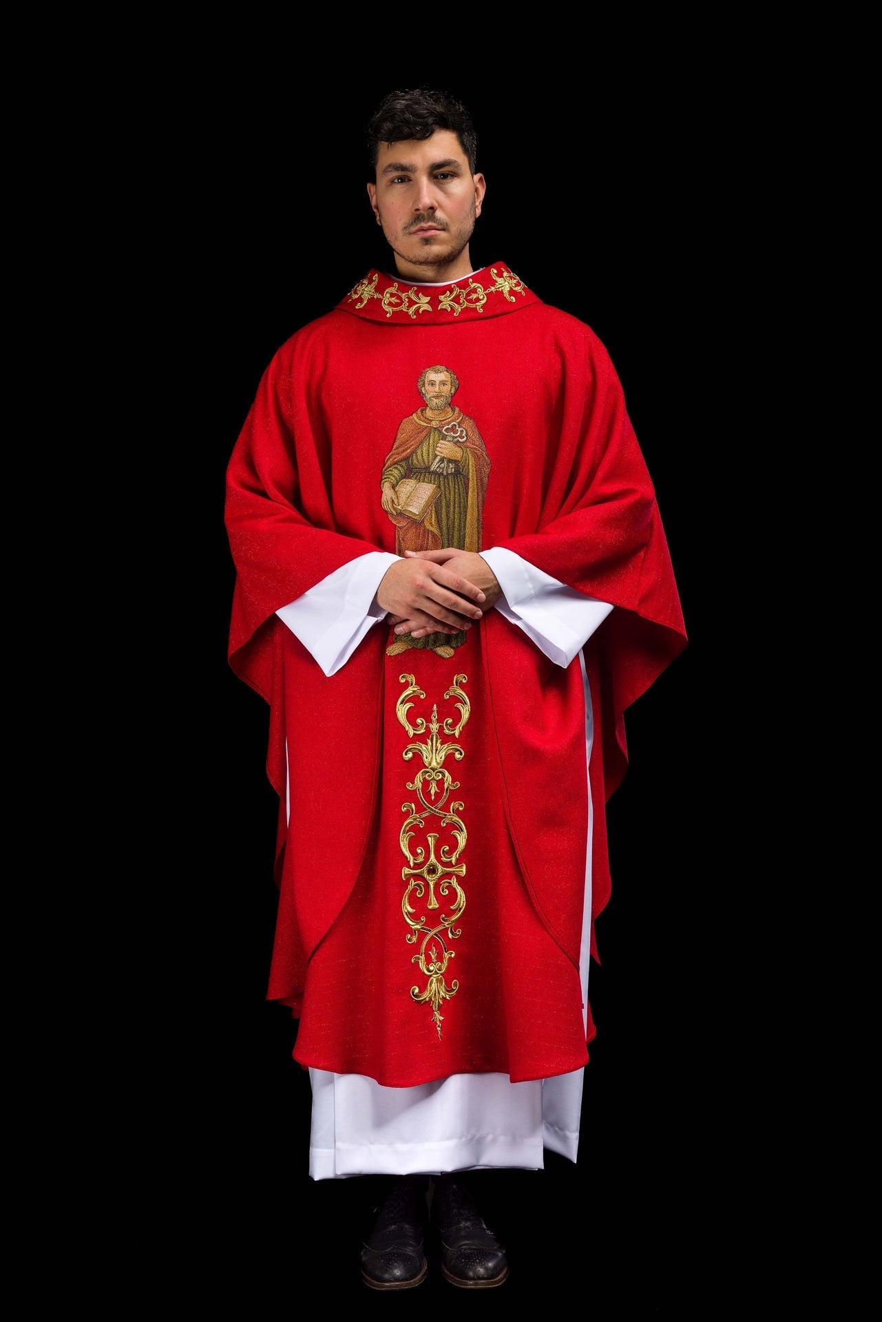 Richly embroidered chasuble with the image of Saint Peter red KOW2/040/02/71 - CHASUBLES.COM