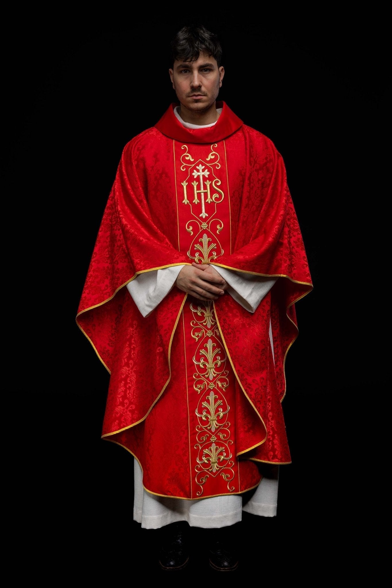 Richly embroidered red IHS chasuble KOR/268/02/67 - HAFTINAUSA.COM