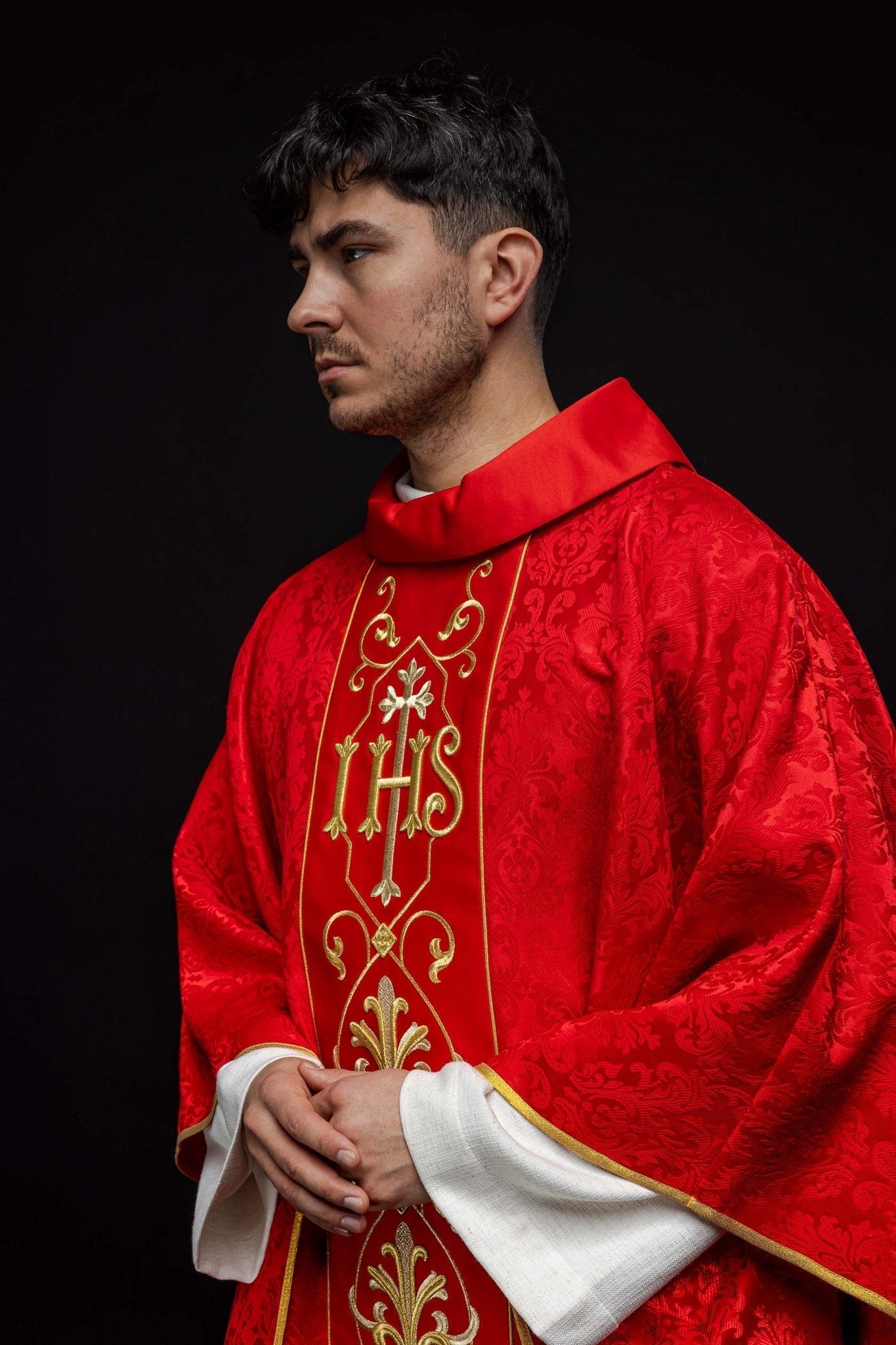 Richly embroidered red IHS chasuble KOR/268/02/67 - HAFTINAUSA.COM