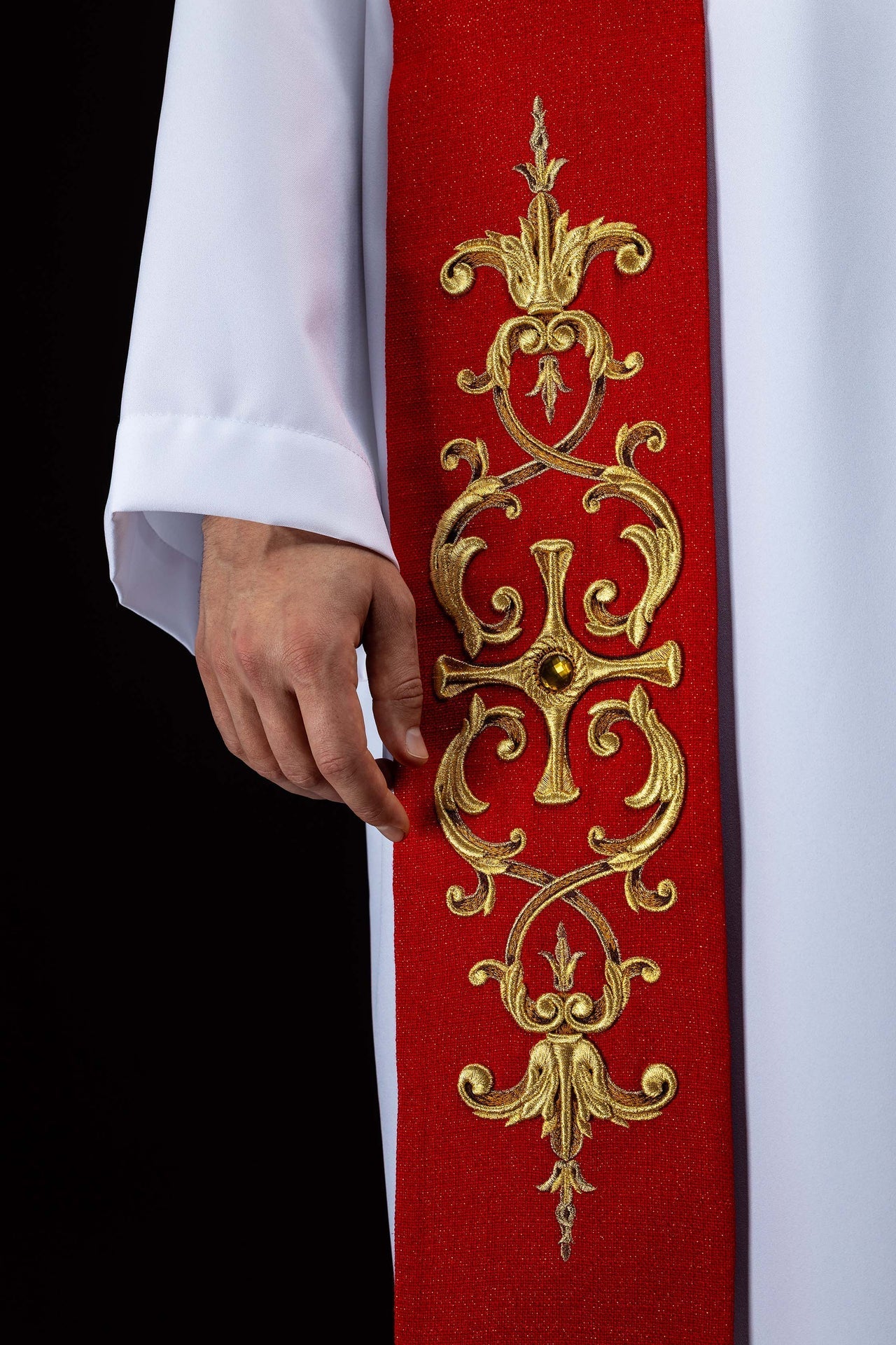 Richly embroidered stole with the image of Saints Peter and Paul KSW2/017/02/71 - CHASUBLES.COM