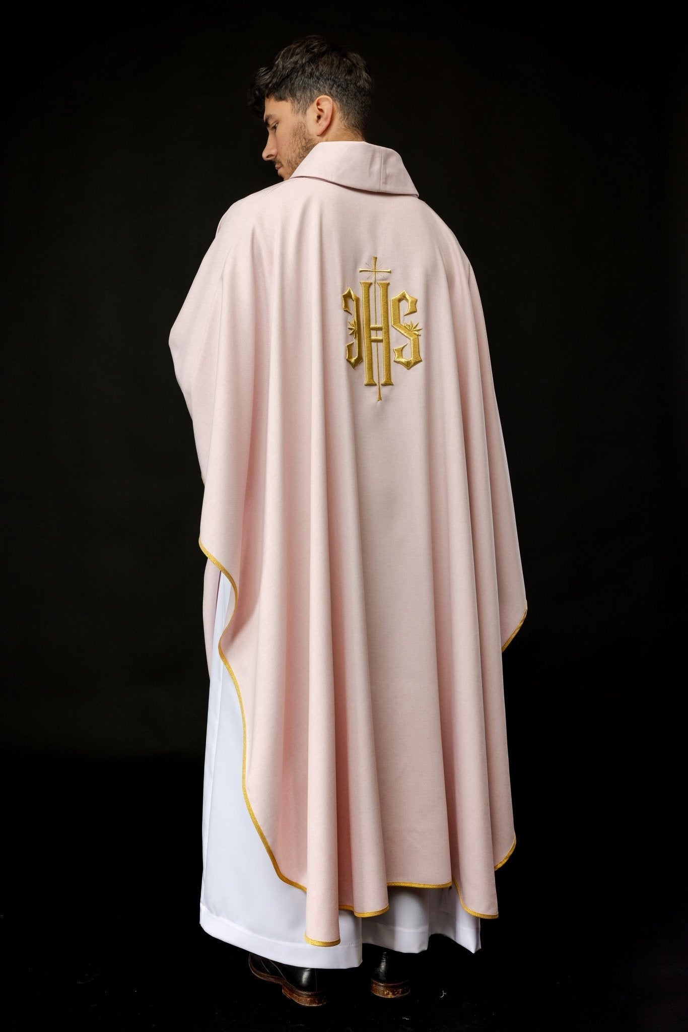 Simple priest chasuble in pink with gold JHS embroidery KOR/010/08/70 RÓŻ - HAFTINAUSA.COM
