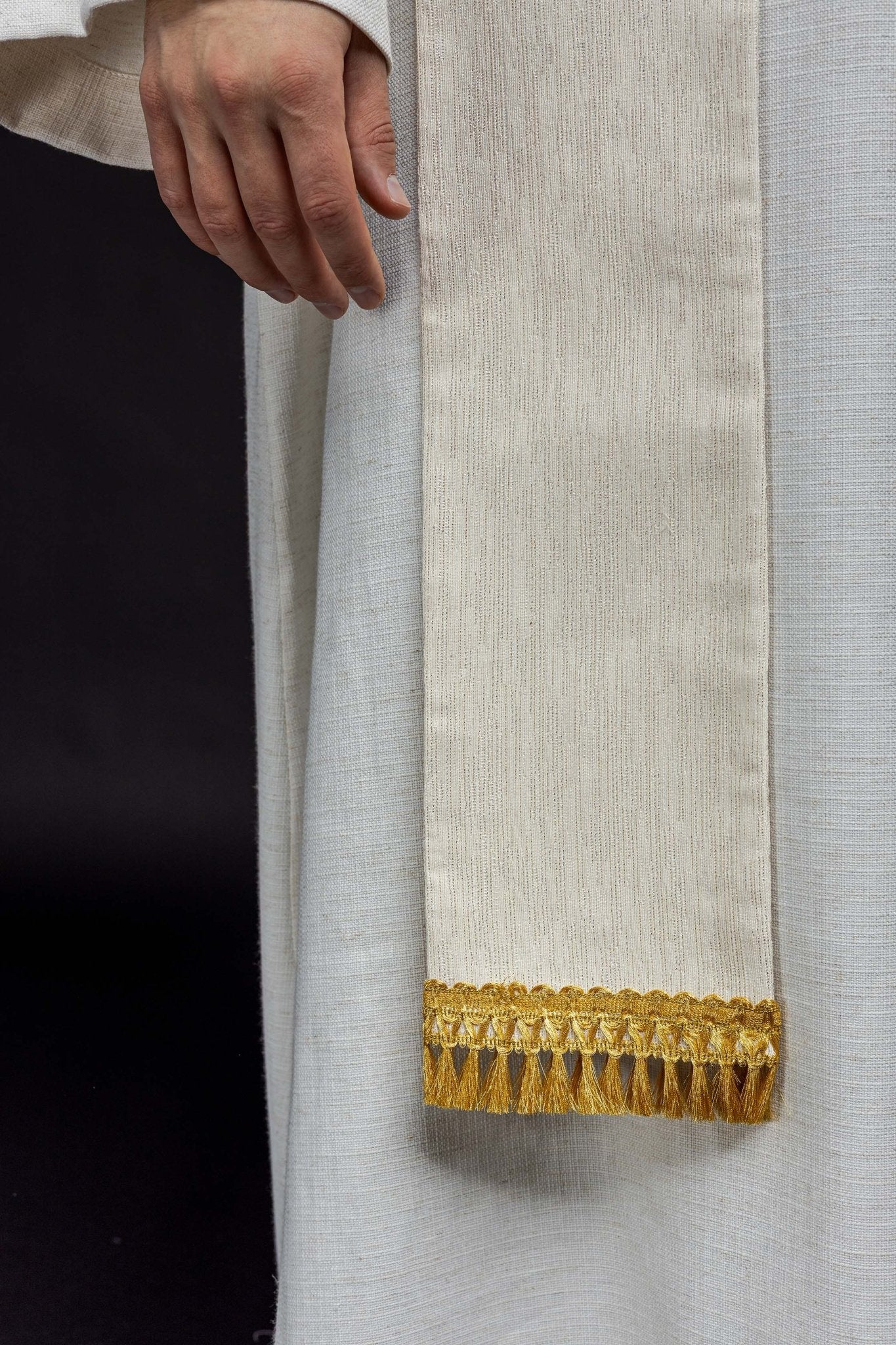 Stole with embroidered Lamb of God and JHS symbol KST/089/05/42 - HAFTINAUSA.COM