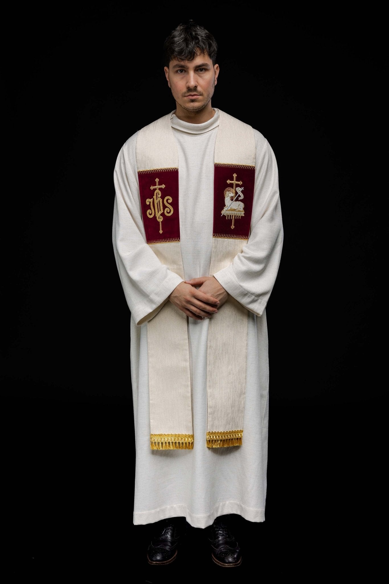 Stole with embroidered Lamb of God and JHS symbol KST/089/05/42 - HAFTINAUSA.COM