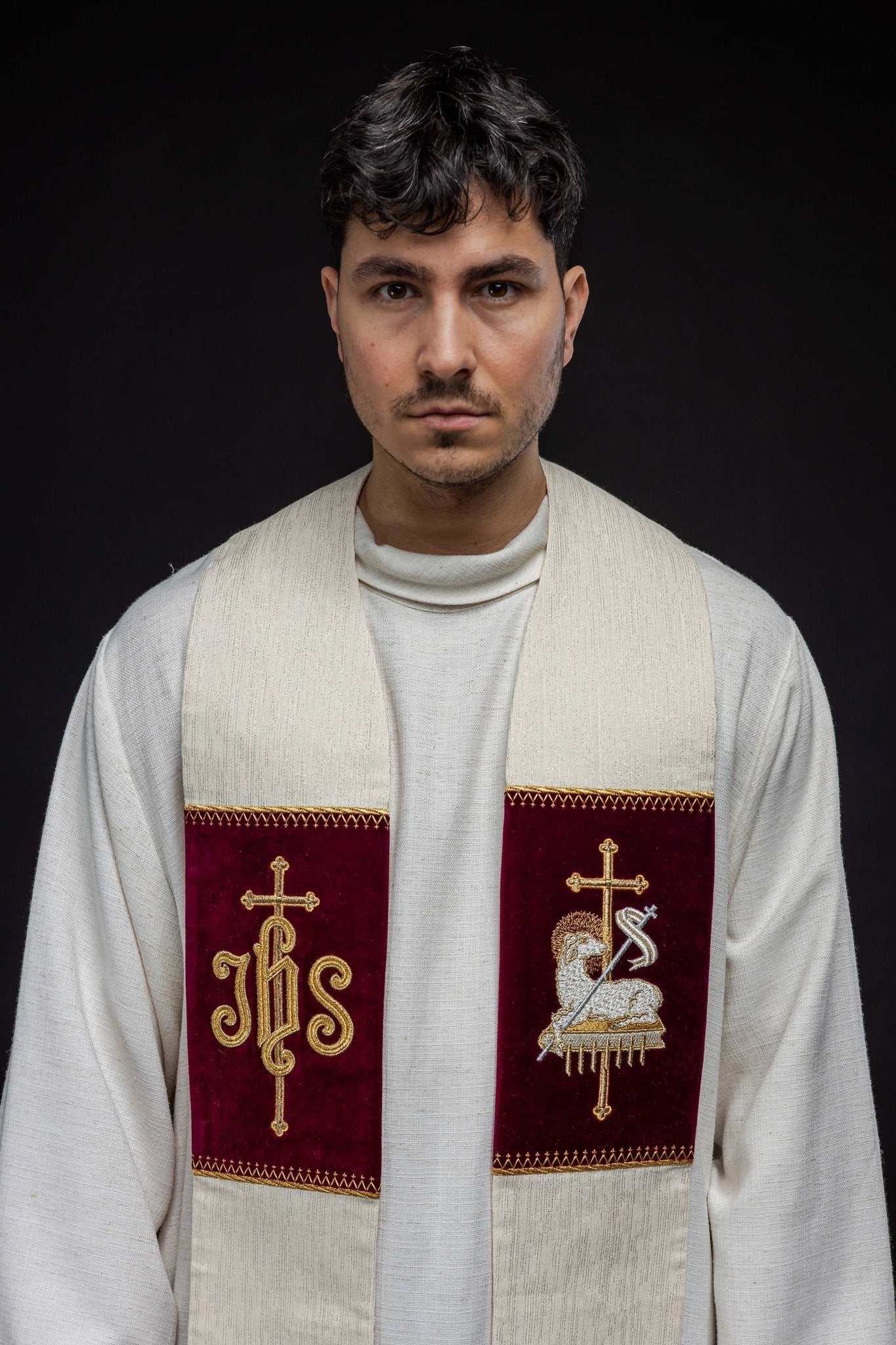 Stole with embroidered Lamb of God and JHS symbol KST/089/05/42 - HAFTINAUSA.COM