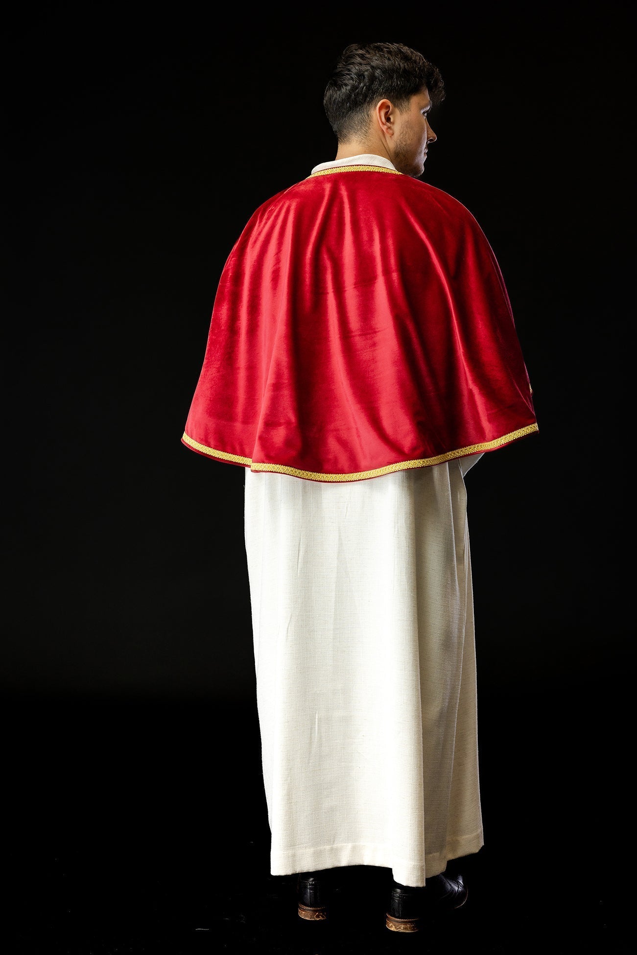 Velvet altar boy cape with clasp red KKP/041/02/76 - HAFTINAUSA.COM