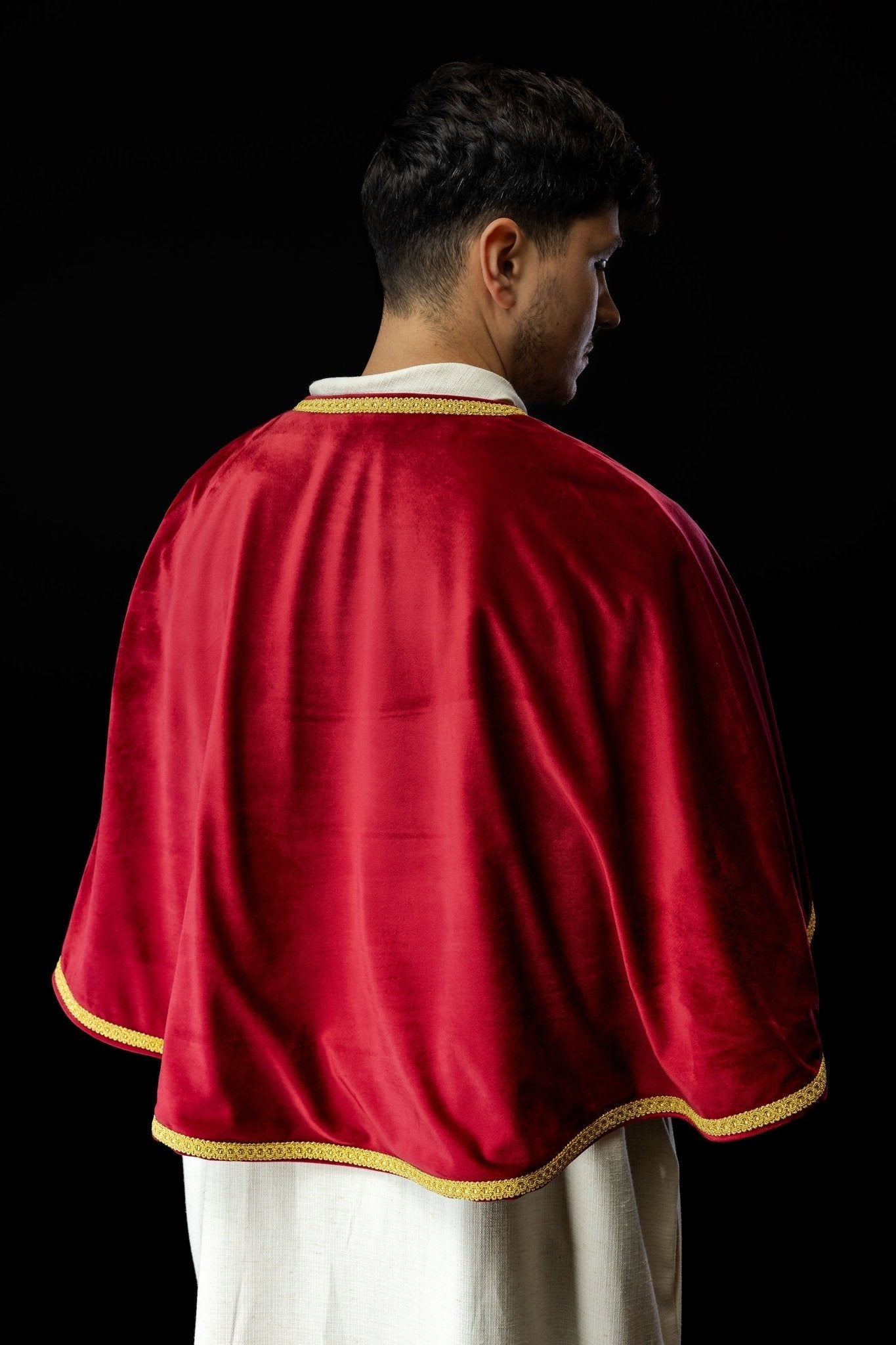 Velvet altar boy cape with clasp red KKP/041/02/76 - HAFTINAUSA.COM