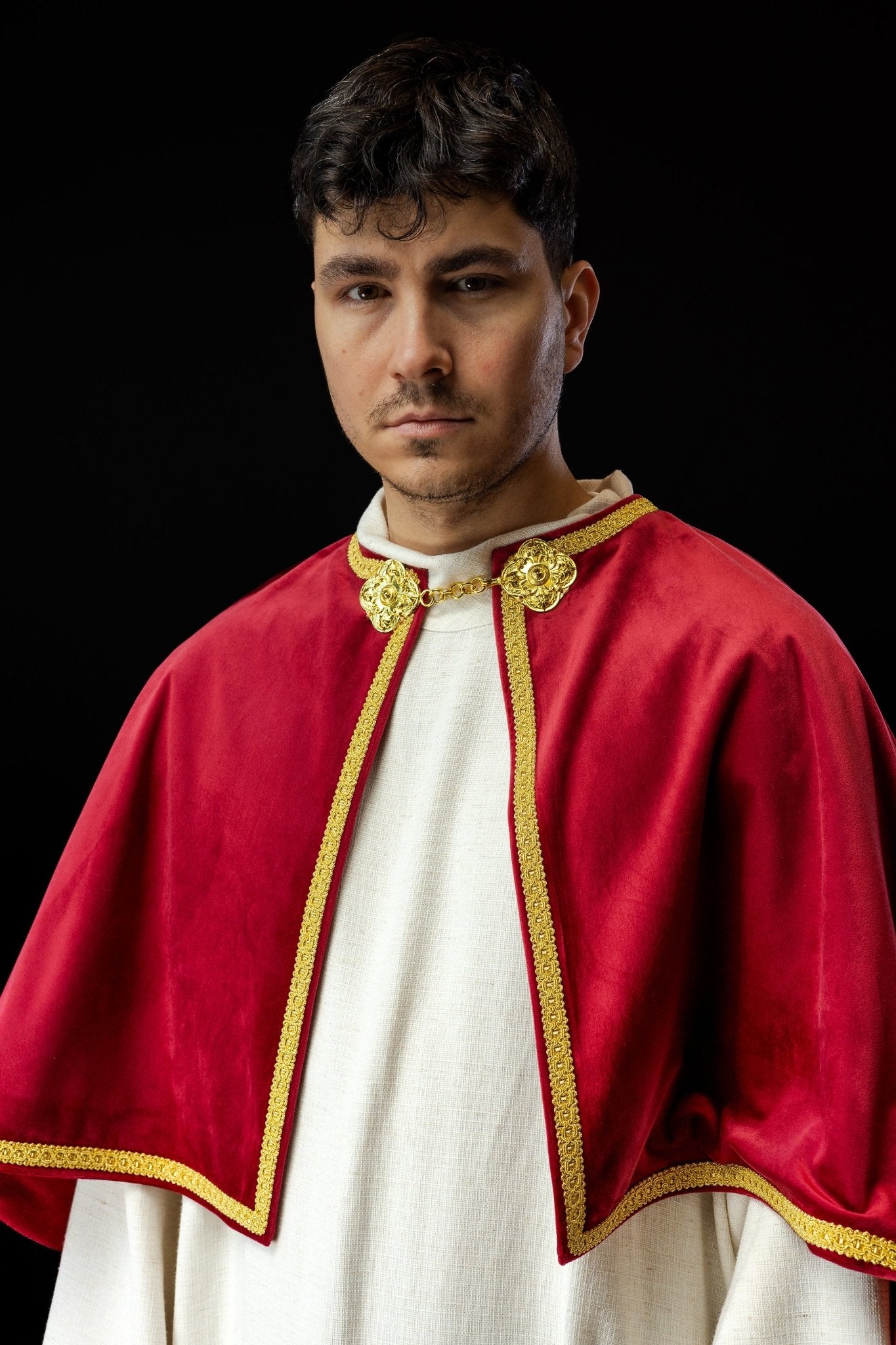 Velvet altar boy cape with clasp red KKP/041/02/76 - HAFTINAUSA.COM