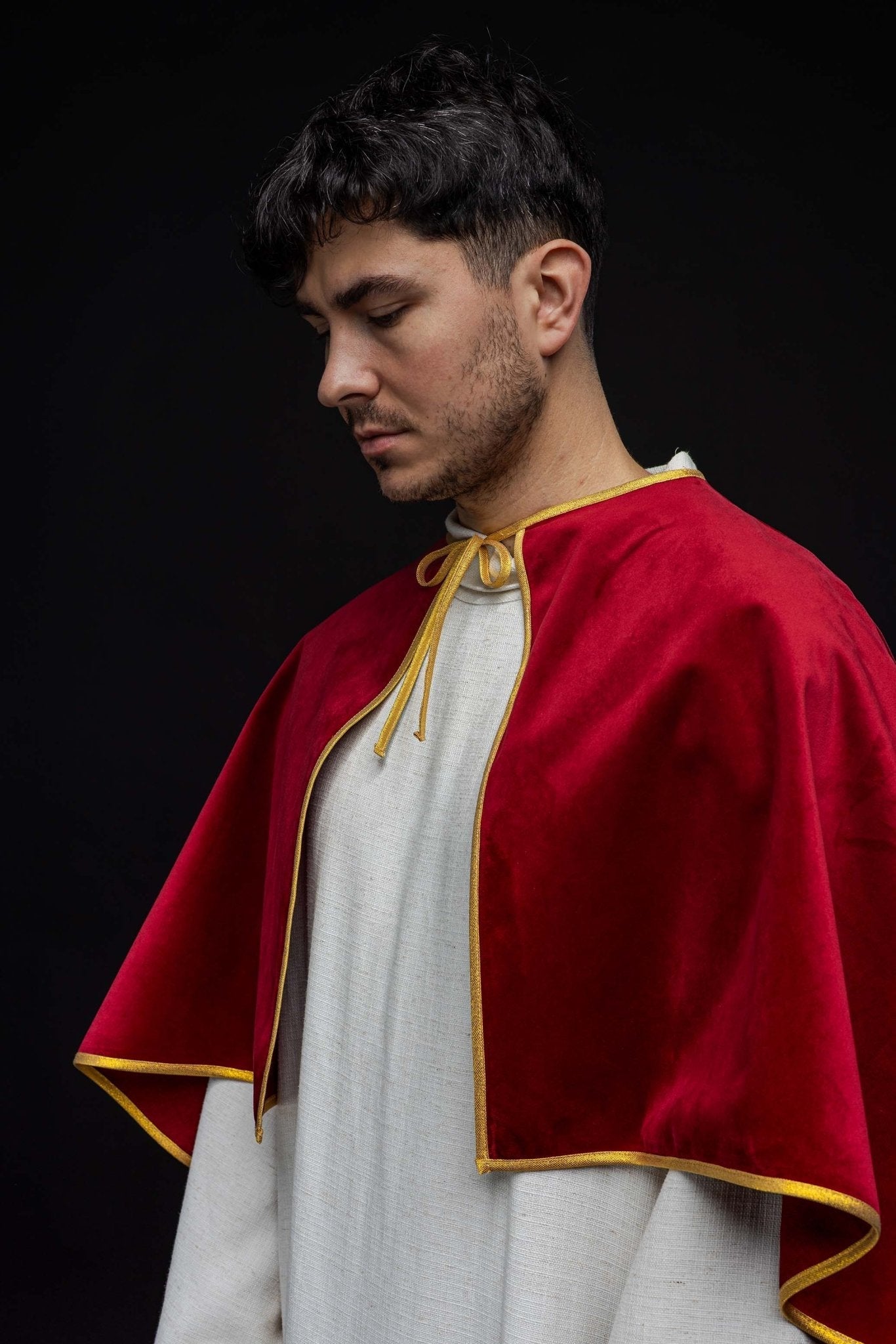 Velvet altar boy cape with ties red KKP/042/02/76 - HAFTINAUSA.COM