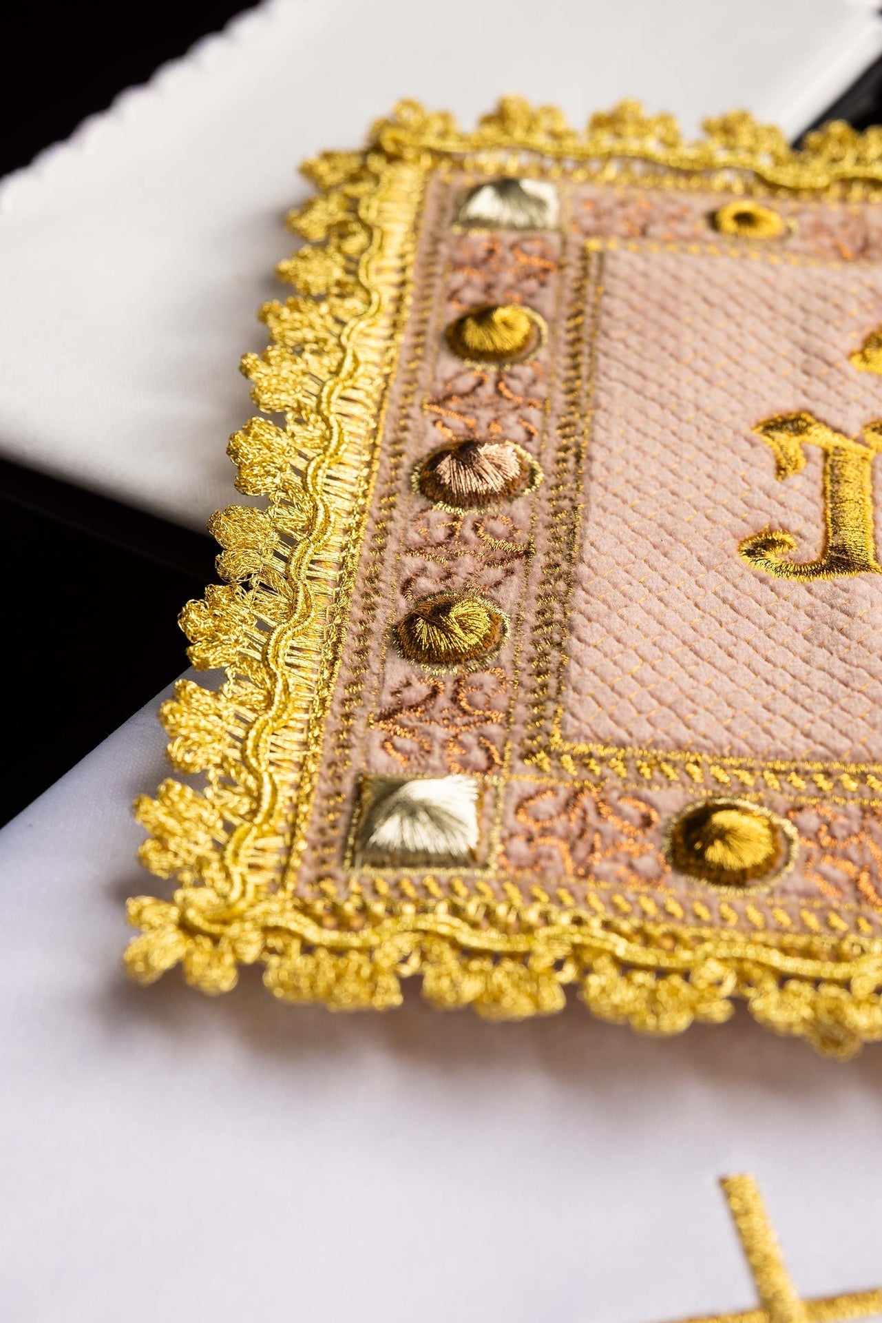 Velvet Altar Linens in pink with embroidered IHS symbol S-5567-C5 - CHASUBLES.COM