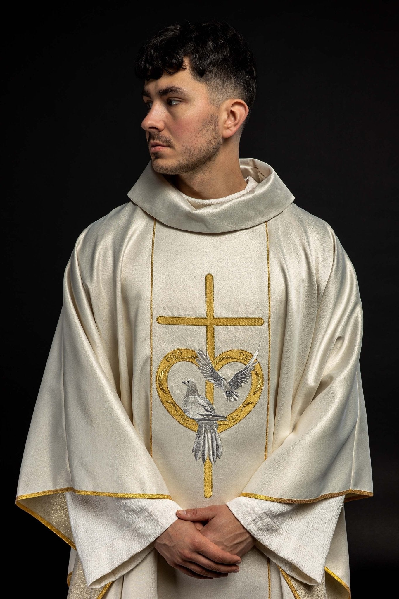 Wedding Chasuble in ecru KOR/219/10/54 ZŁOTY - HAFTINAUSA.COM