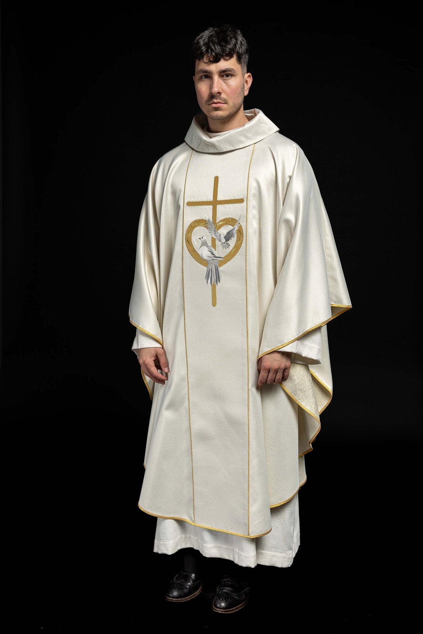 Wedding Chasuble in ecru KOR/219/10/54 ZŁOTY - HAFTINAUSA.COM