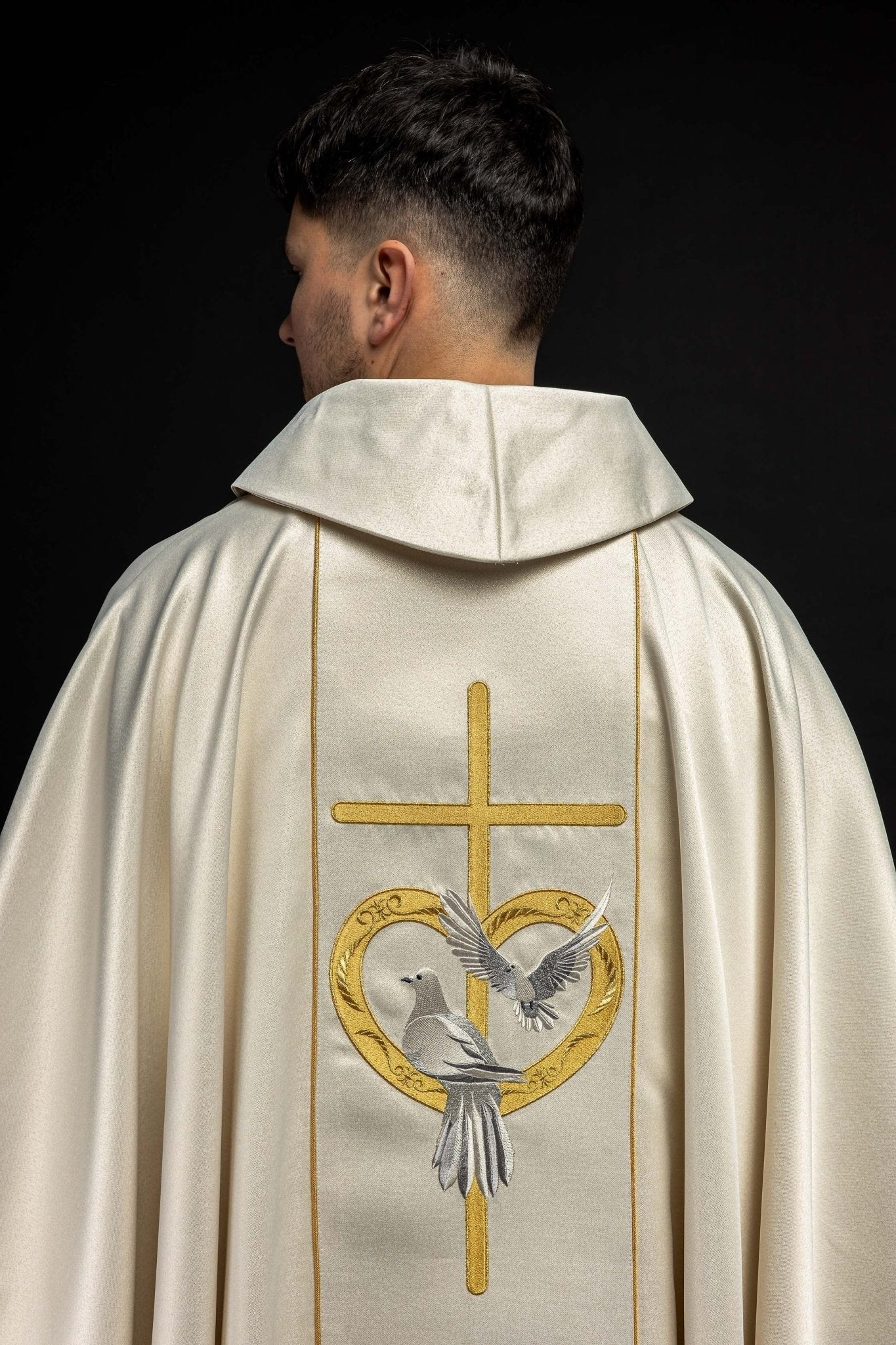Wedding Chasuble in ecru KOR/219/10/54 ZŁOTY - HAFTINAUSA.COM
