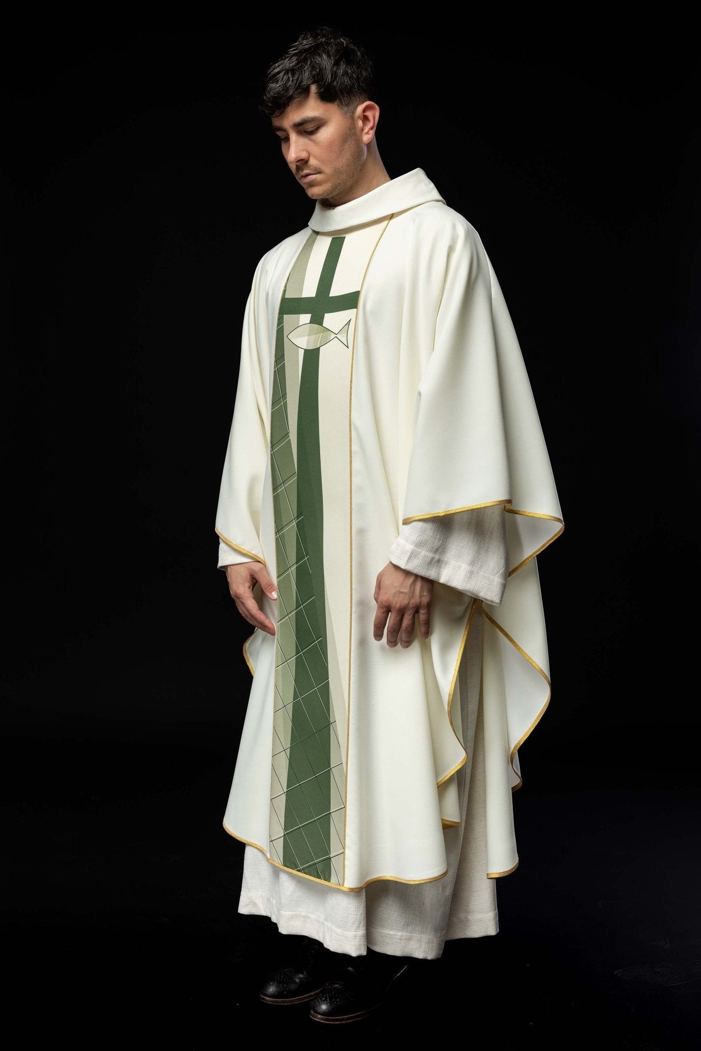 White chasuble embroidered with cross and fish patter HA7010 - 05 ECRU - HAFTINAUSA.COM