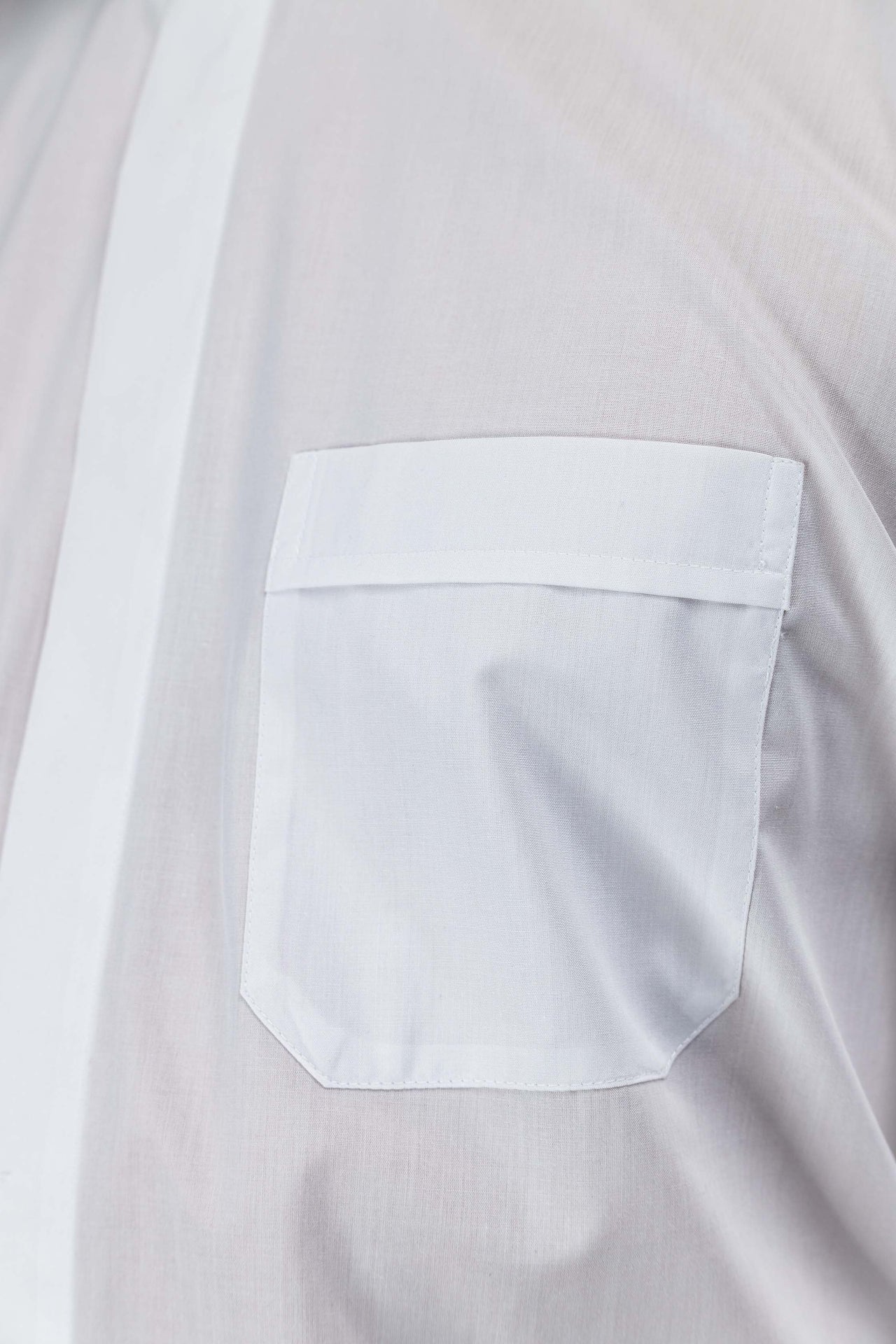 White long-sleeved Roman clerical shirt with clerical collar KSZ/003/211/DR/38 - CHASUBLES.COM
