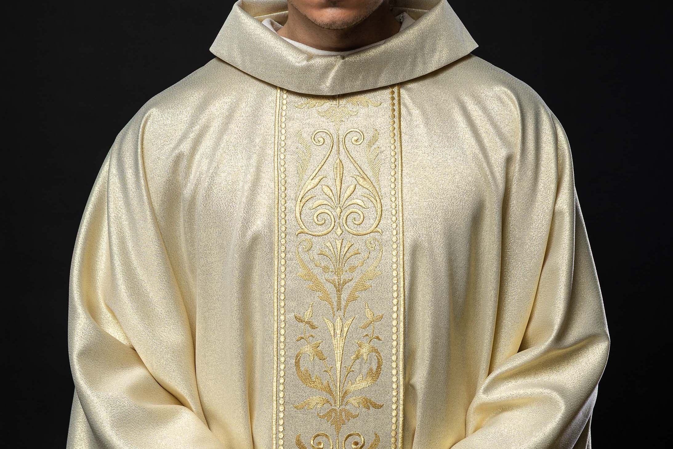 How to Conduct Liturgy on the Feast of St. Stanislaus, Patron Saint of Poland?