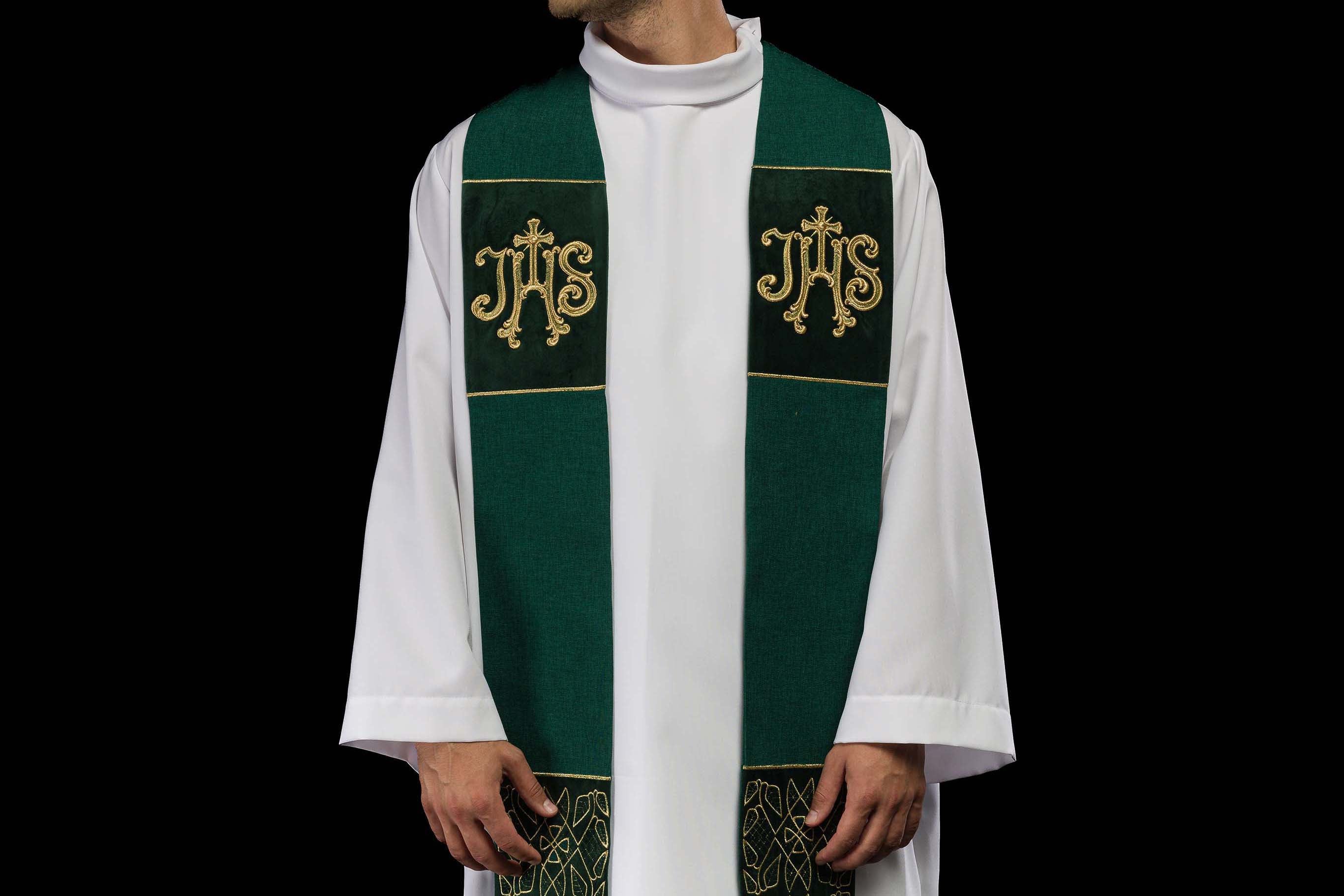 How to Introduce New Songs to Mass?