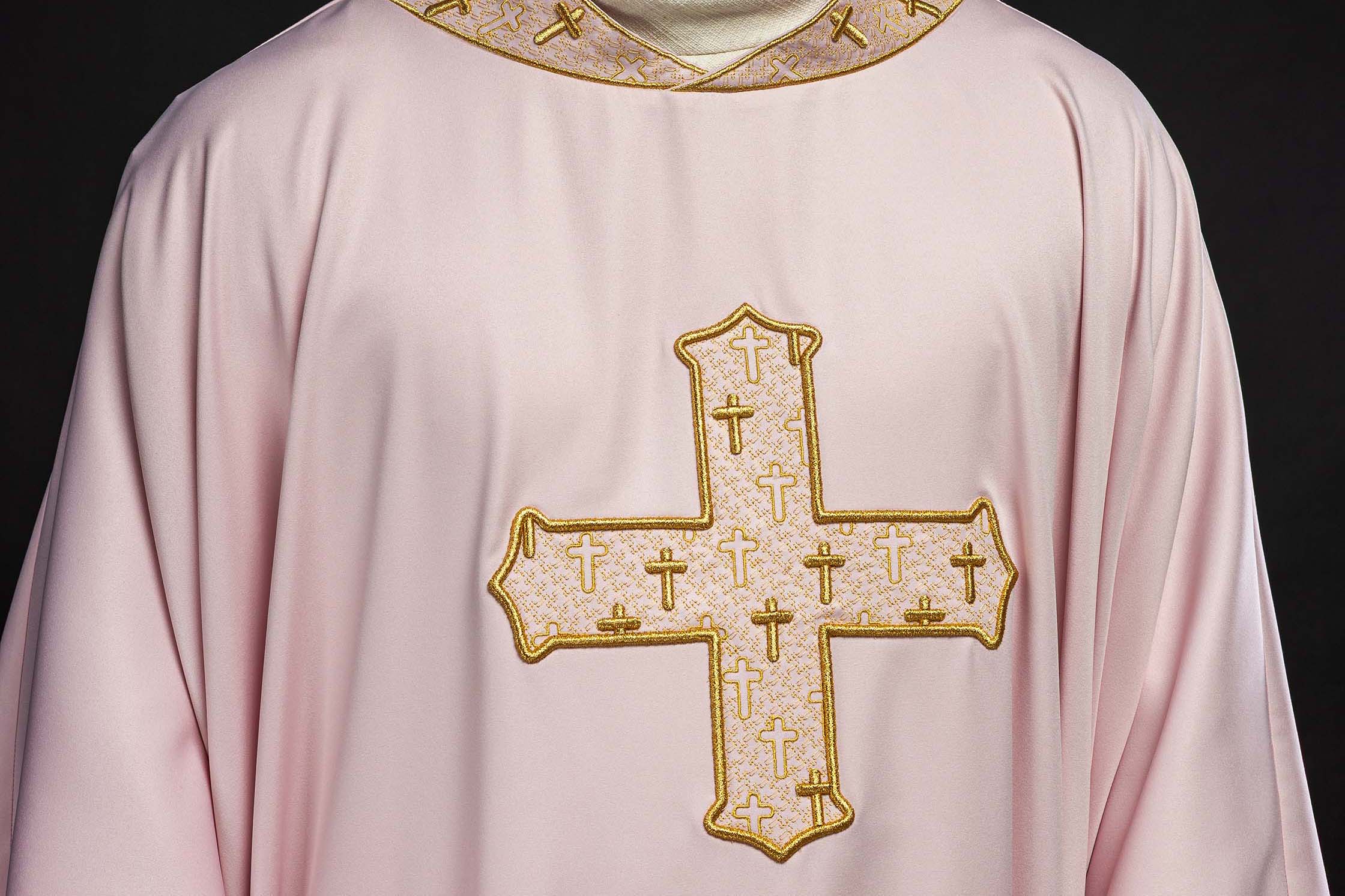 Holy Week Liturgy – A Step-by-Step Guide - CHASUBLES.COM