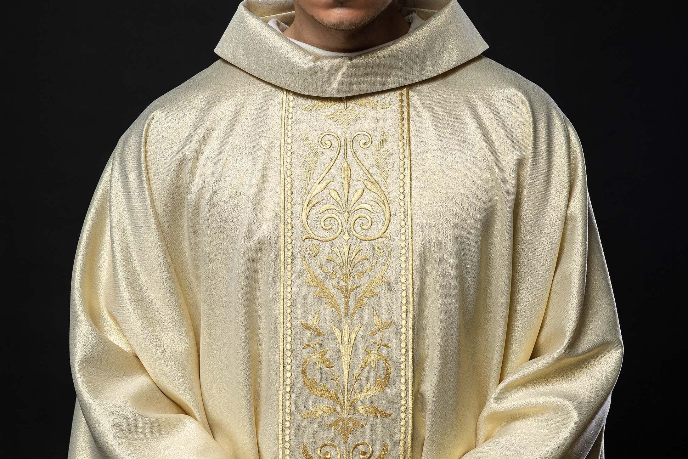 How to Conduct Liturgy on the Feast of St. Stanislaus, Patron Saint of Poland? - CHASUBLES.COM