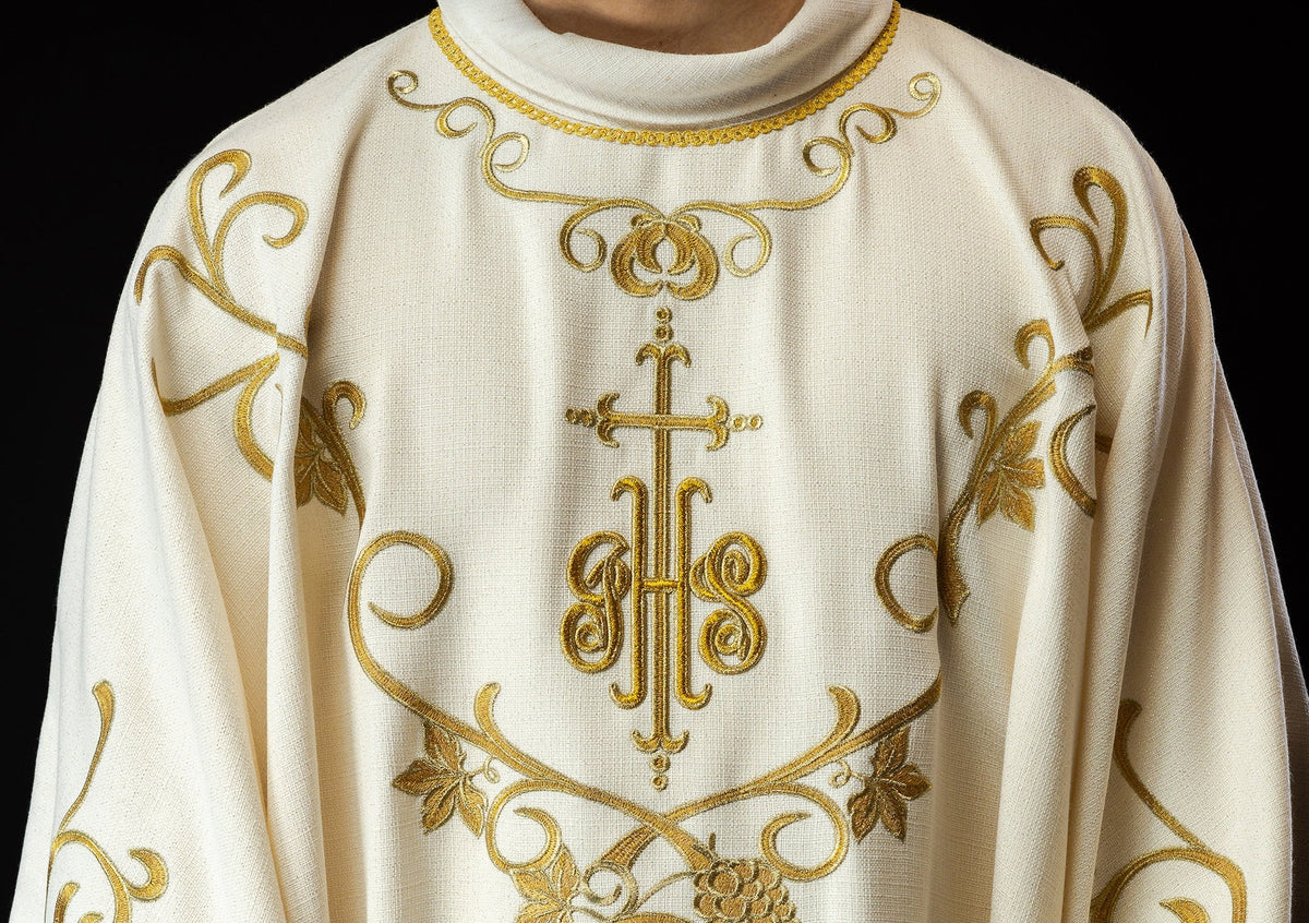 The Correct Liturgical Vestments for a Priest: Instructions and ...