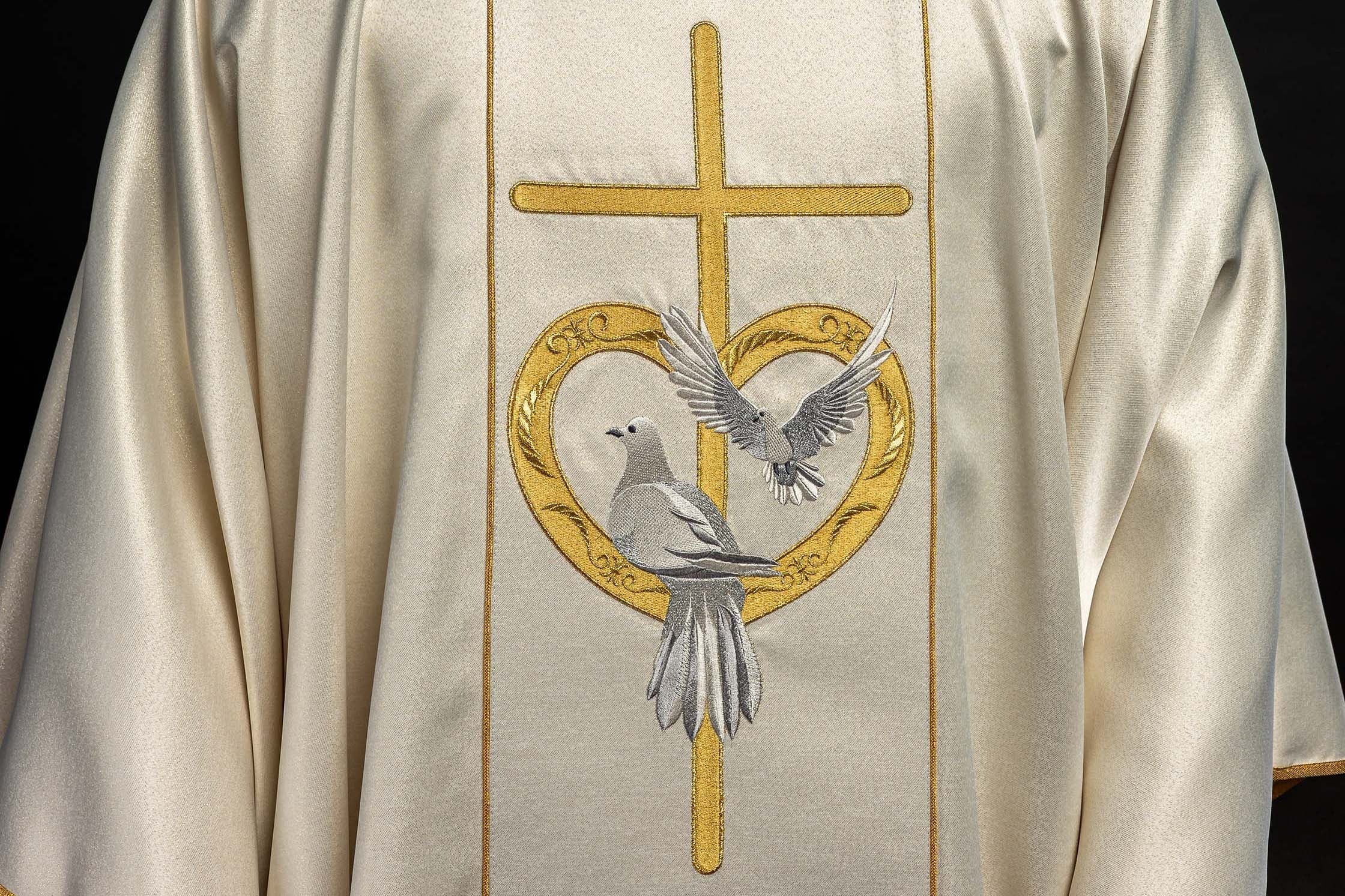 Wedding Sermons: How to Speak About Love and Sacrament - CHASUBLES.COM