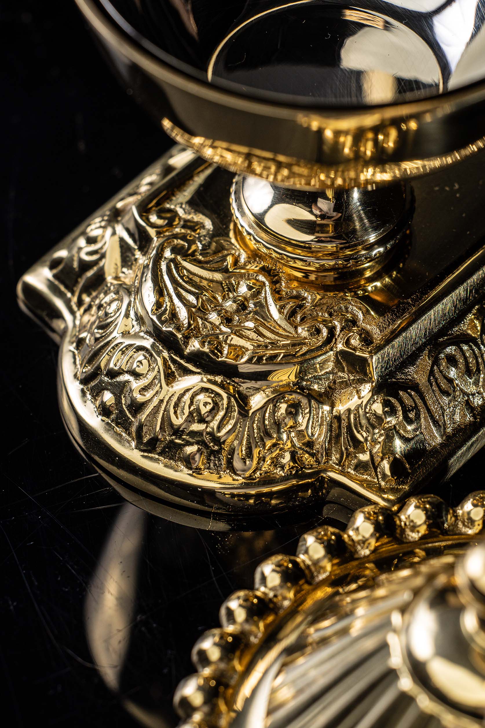 Hanger for purificator - vasculum - brass