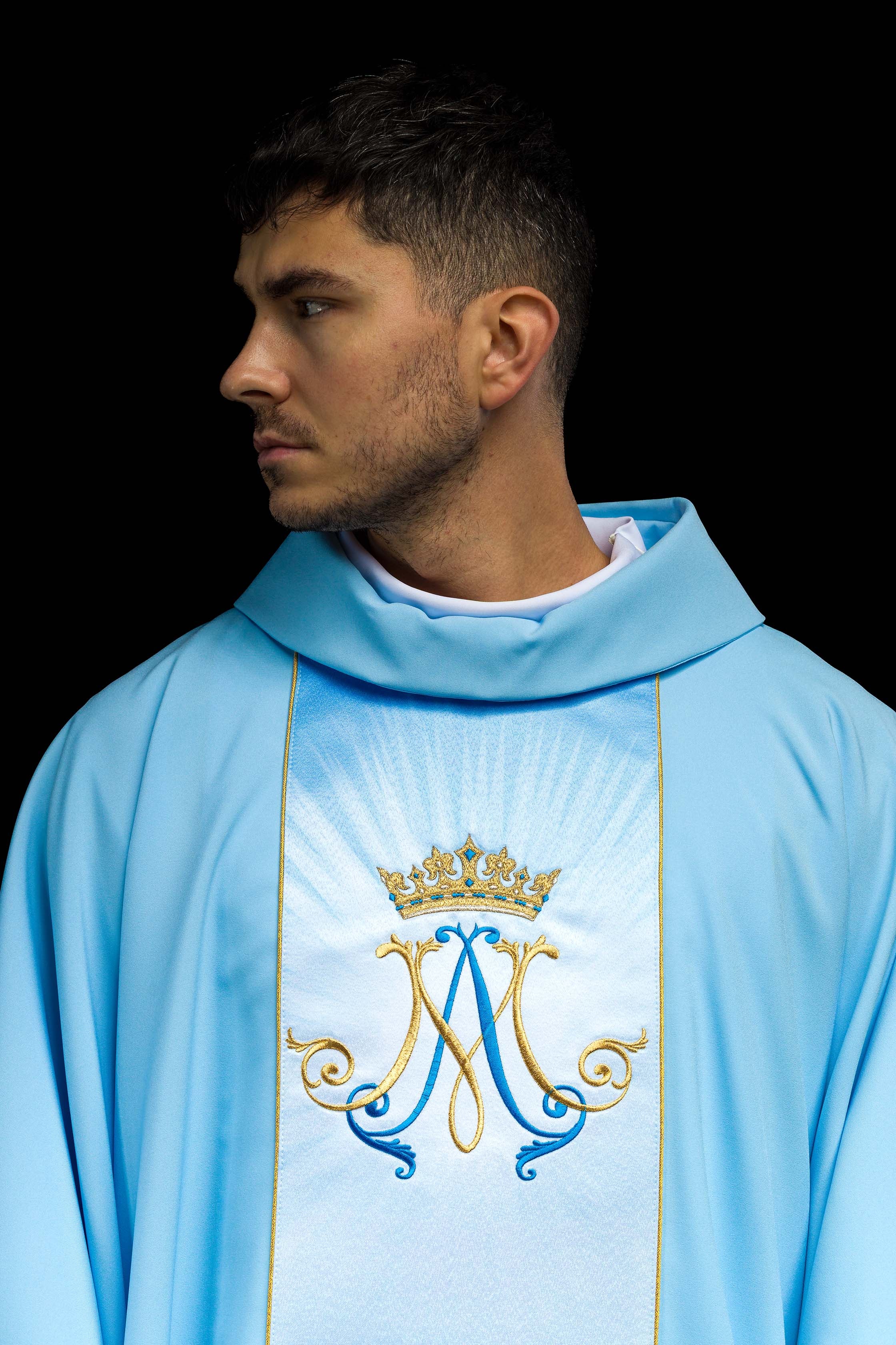 Blue Marian liturgical chasuble with sublimated and embroidered belt