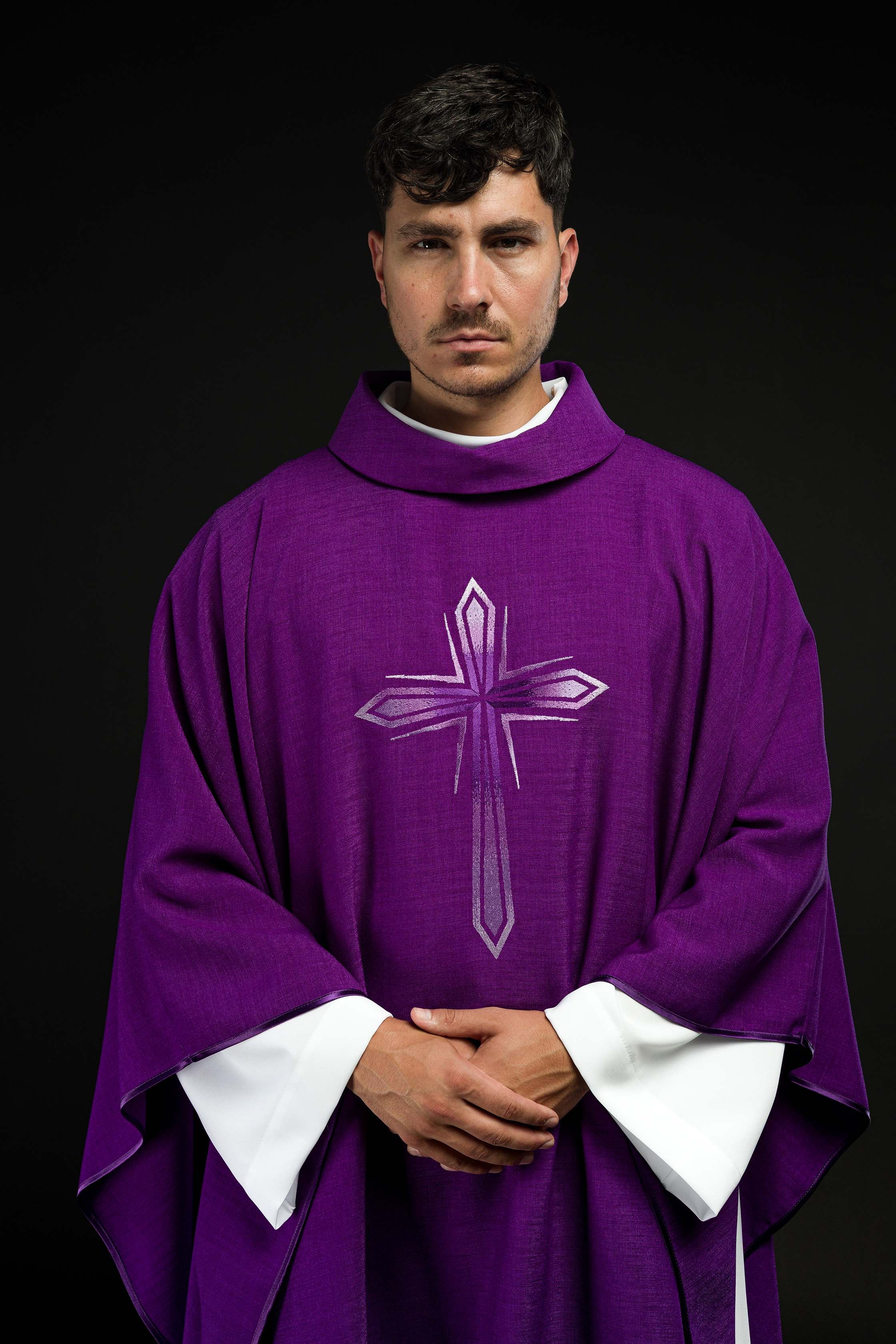 Chasuble embroidered with Green Cross - CHASUBLES.COM