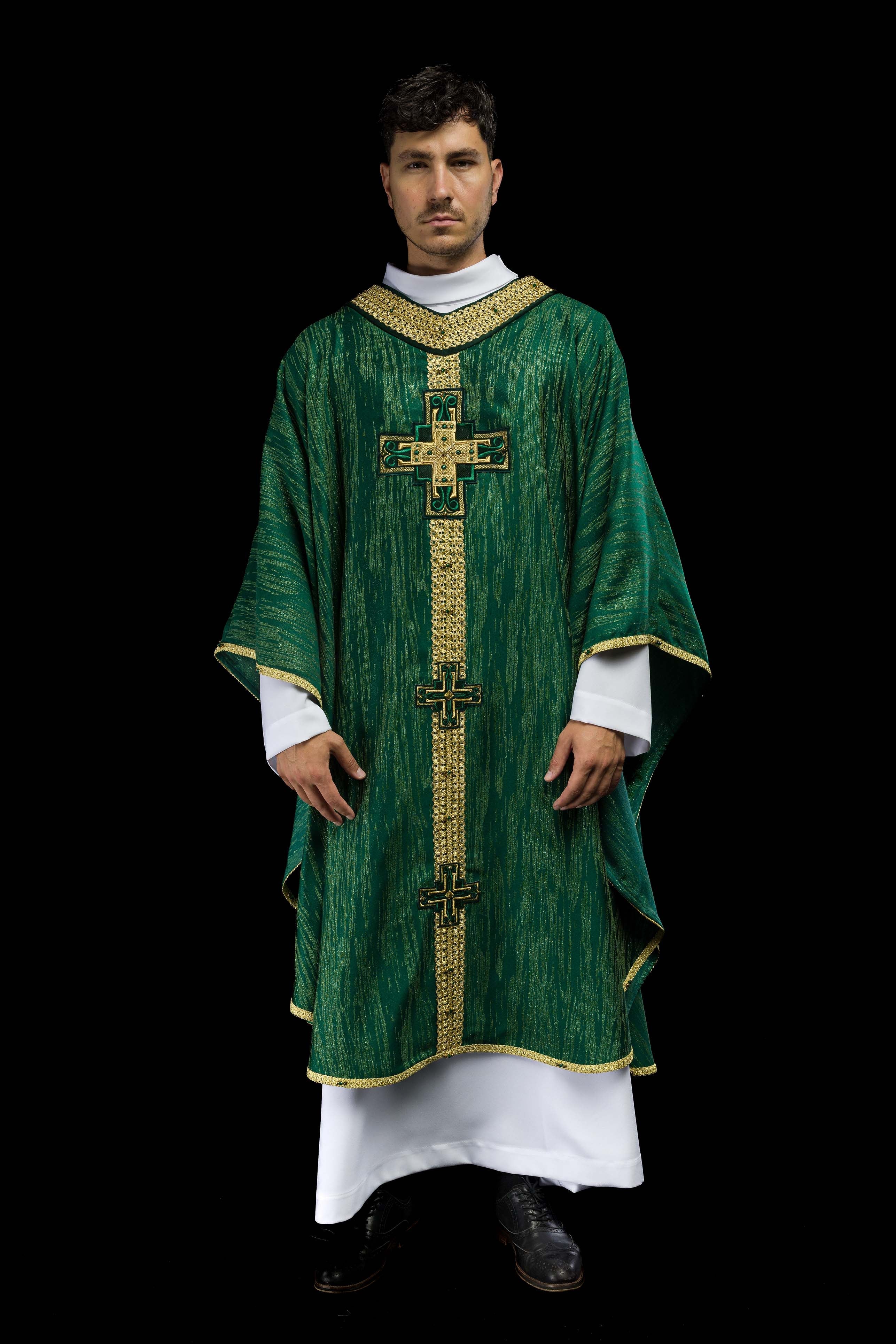 Handmade chasuble with natural stones Handmade 7015 Green - CHASUBLES.COM