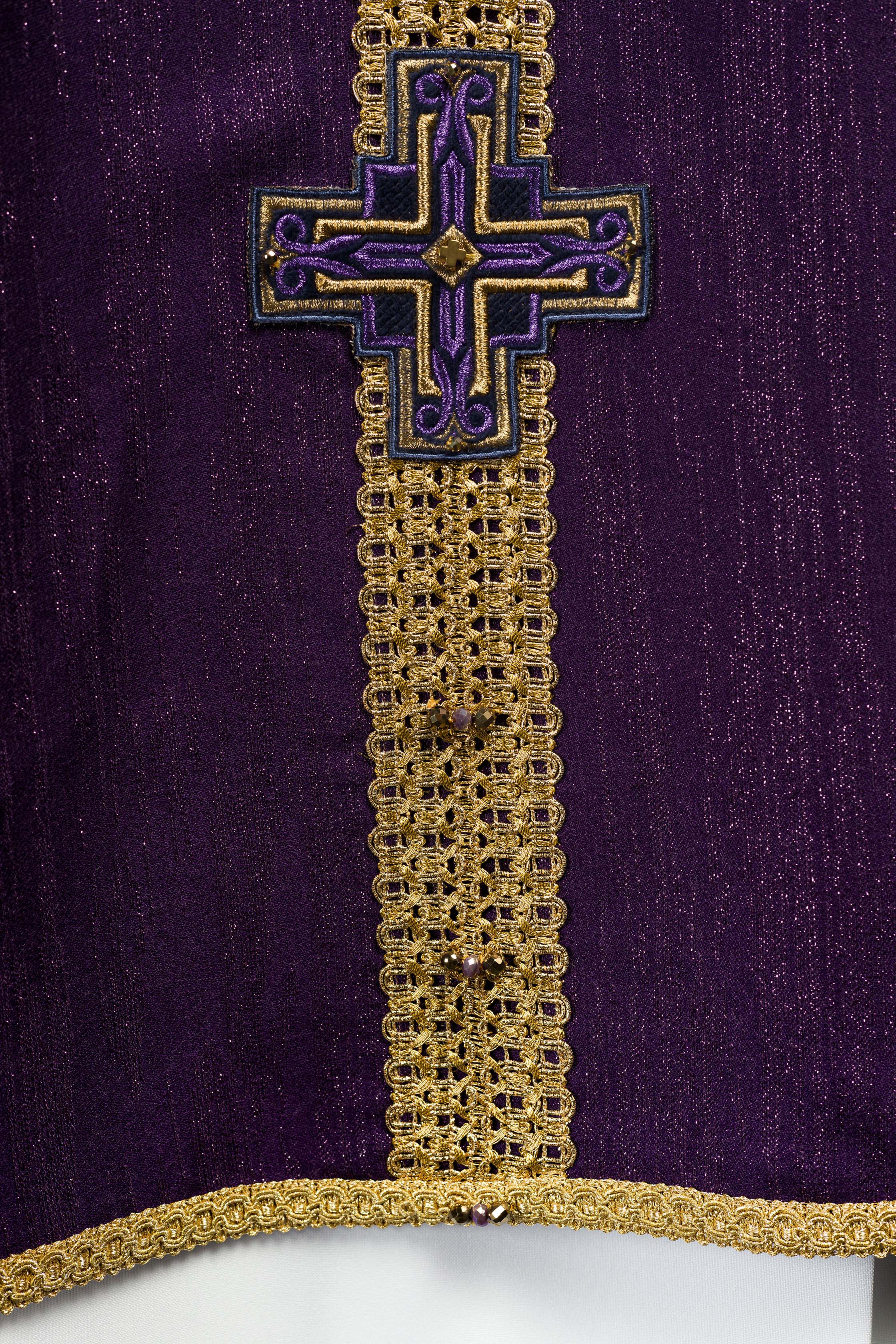 Handmade chasuble with natural stones Handmade 7015 Purple - CHASUBLES.COM