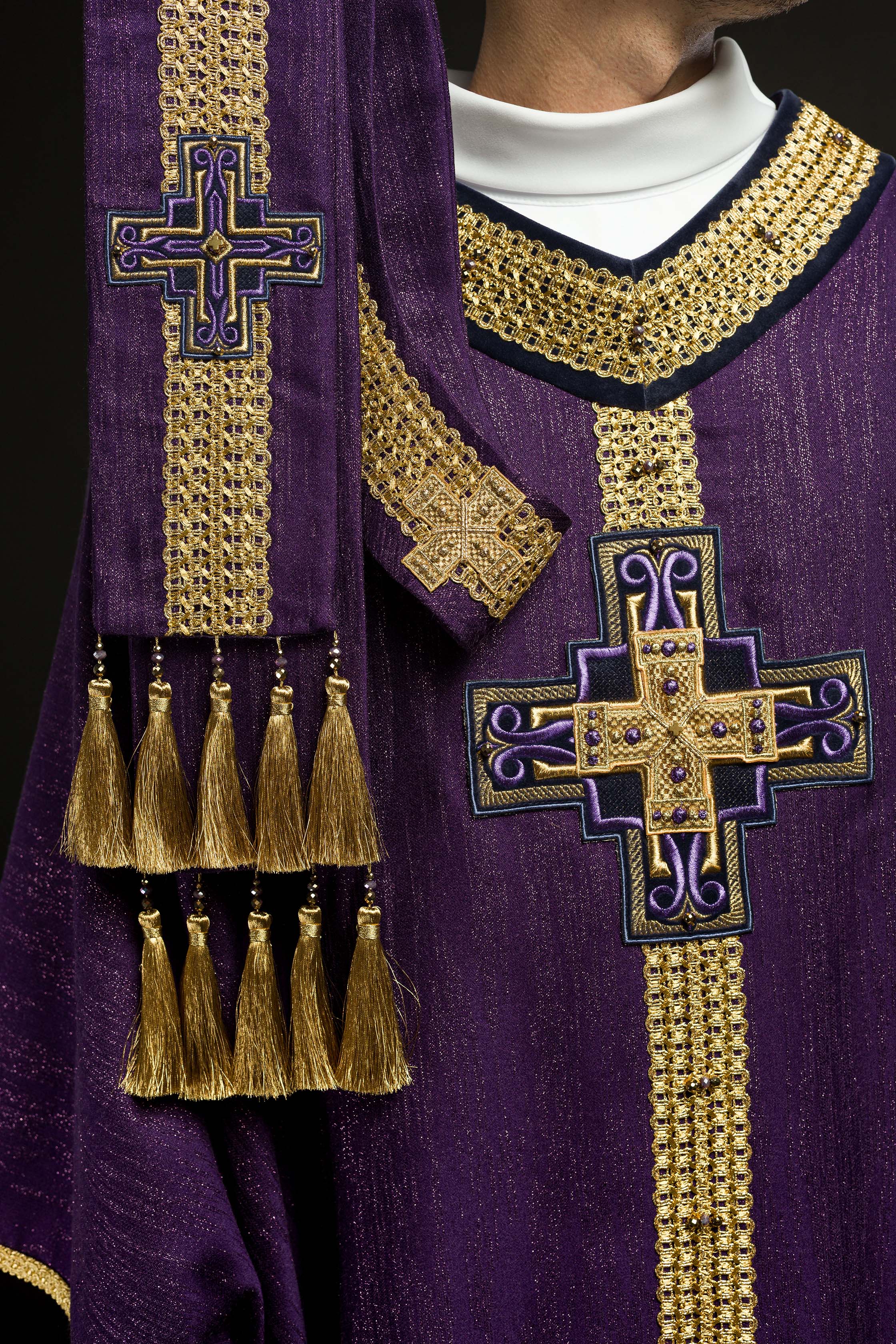 Handmade chasuble with natural stones Handmade 7015 Purple - CHASUBLES.COM