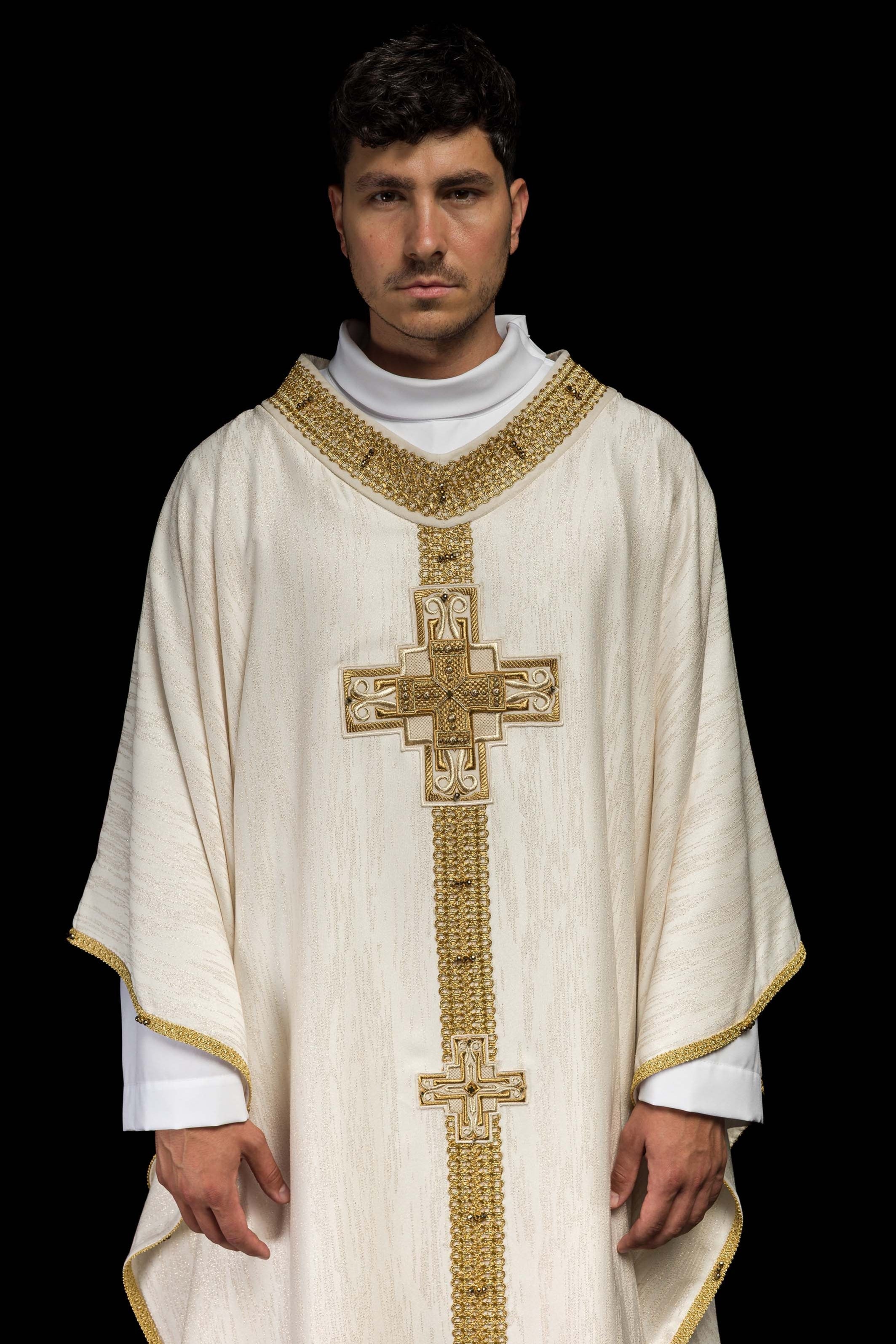 Handmade chasuble with natural stones Handmade 7015 Ecru - CHASUBLES.COM