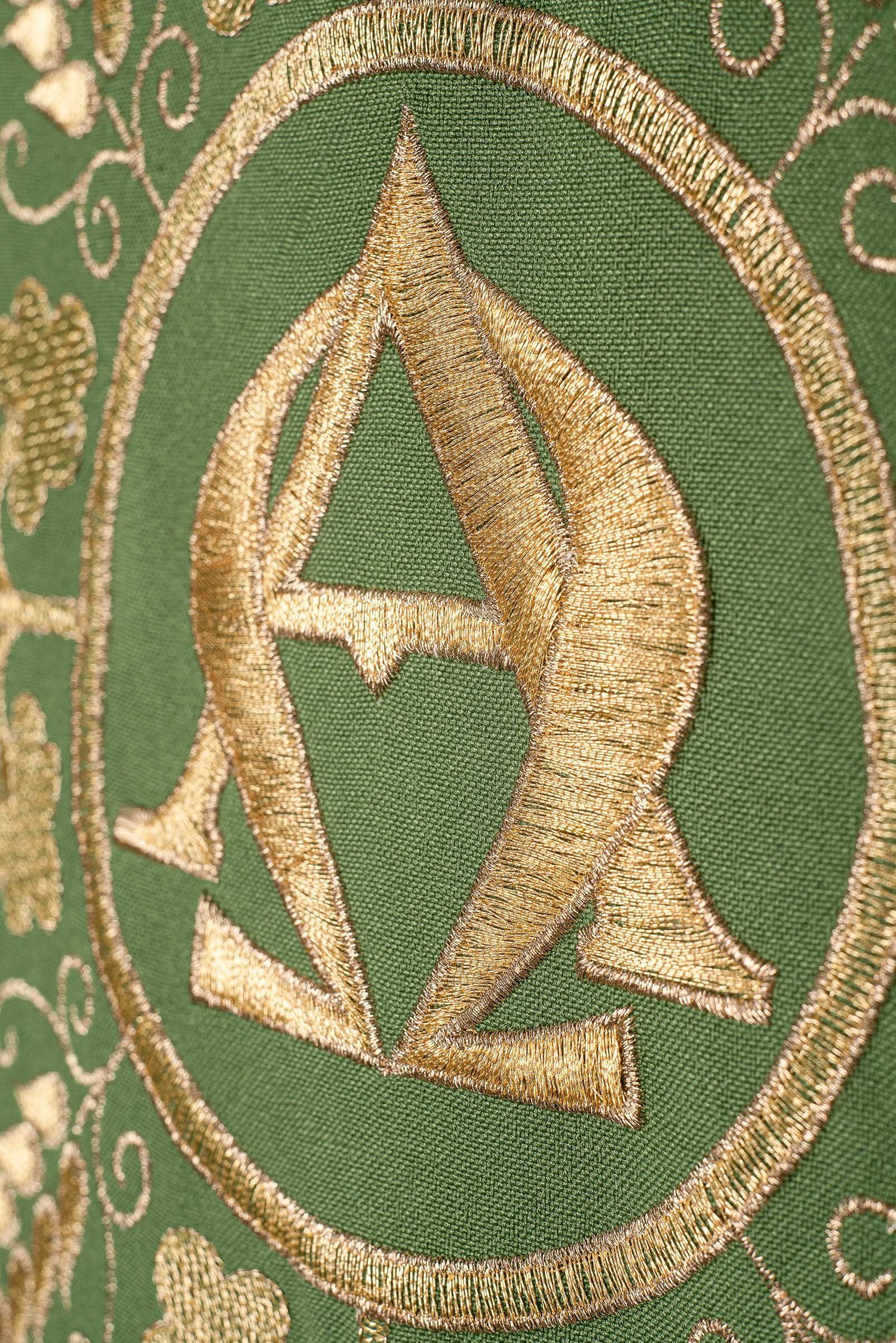 Embroidered green chasuble with Alpha and Omega symbols and wheat motifs - CHASUBLES.COM
